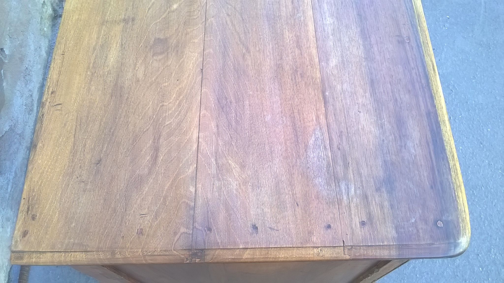 Louis XV dresser