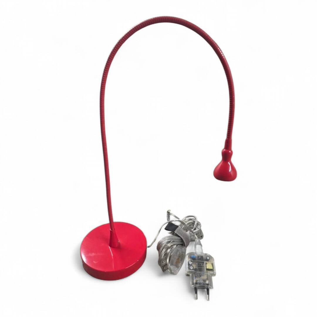 Red desk lamp "jansjö" by ikea - pop design