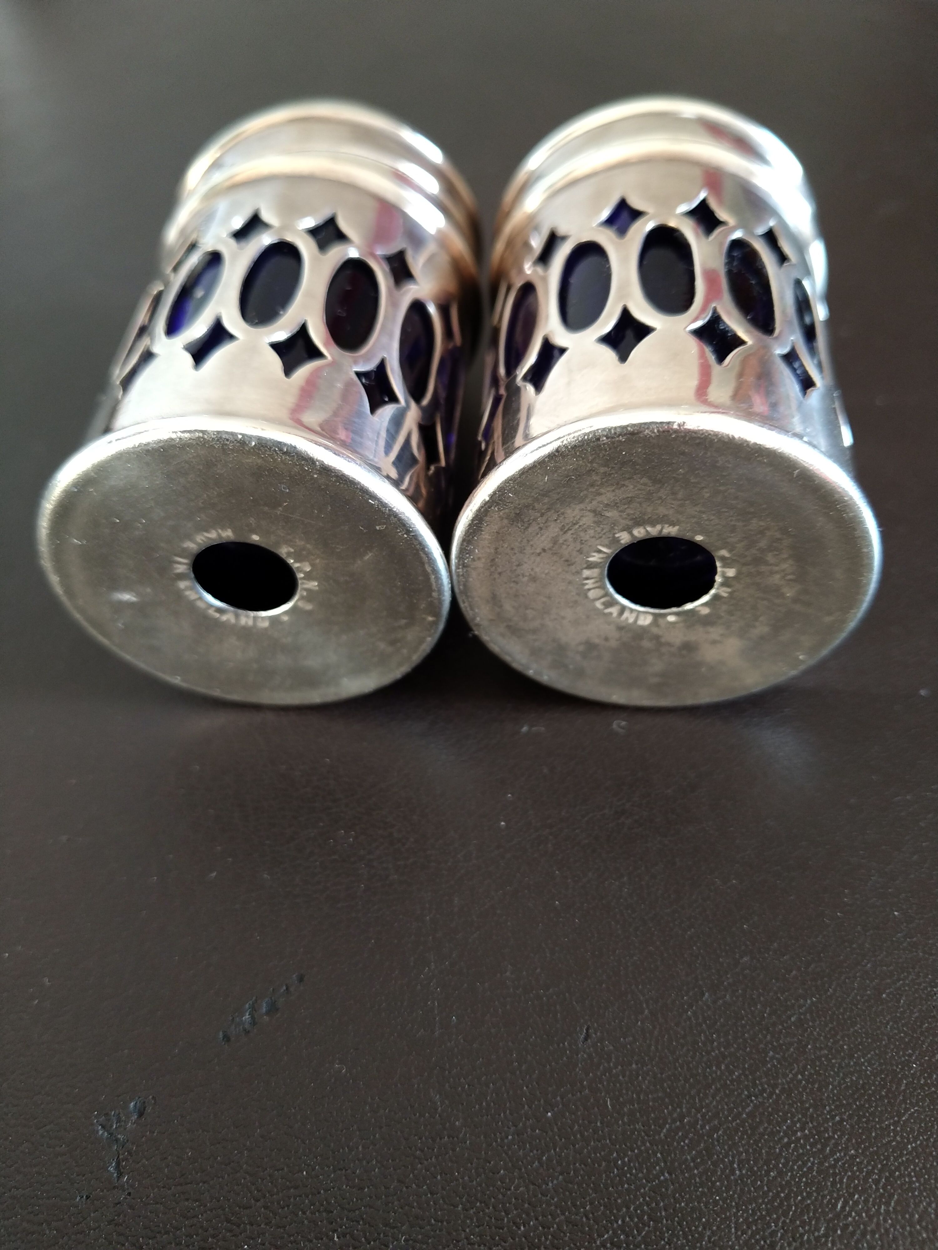 Silver metal pepper salt