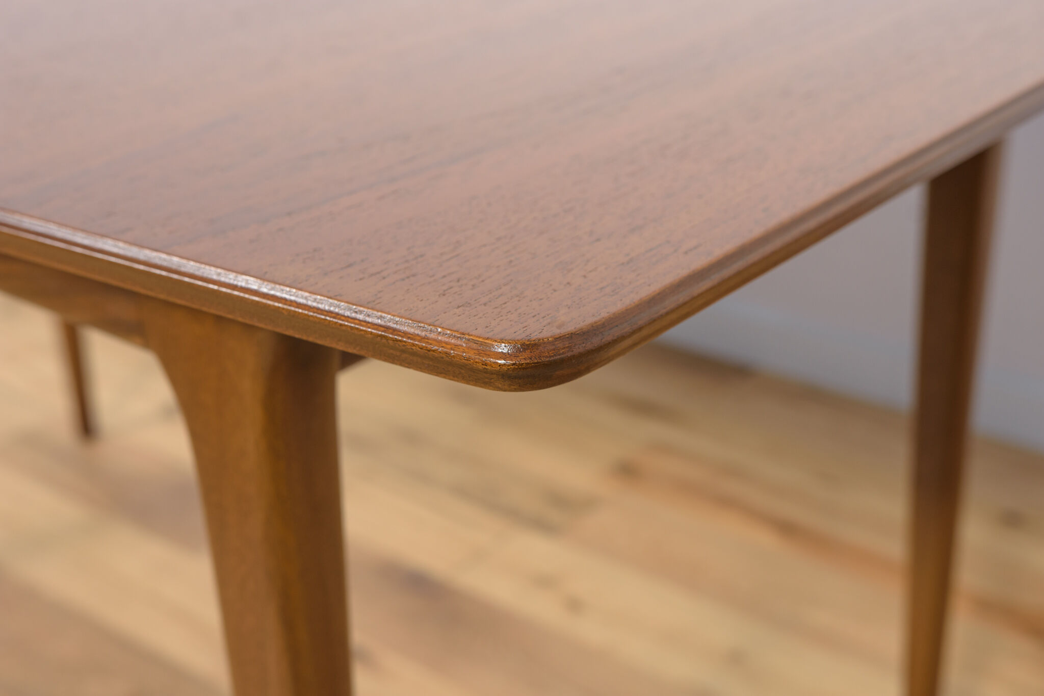 Mid-Century Teak Extendable Dining Table from McIntosh, 1960s