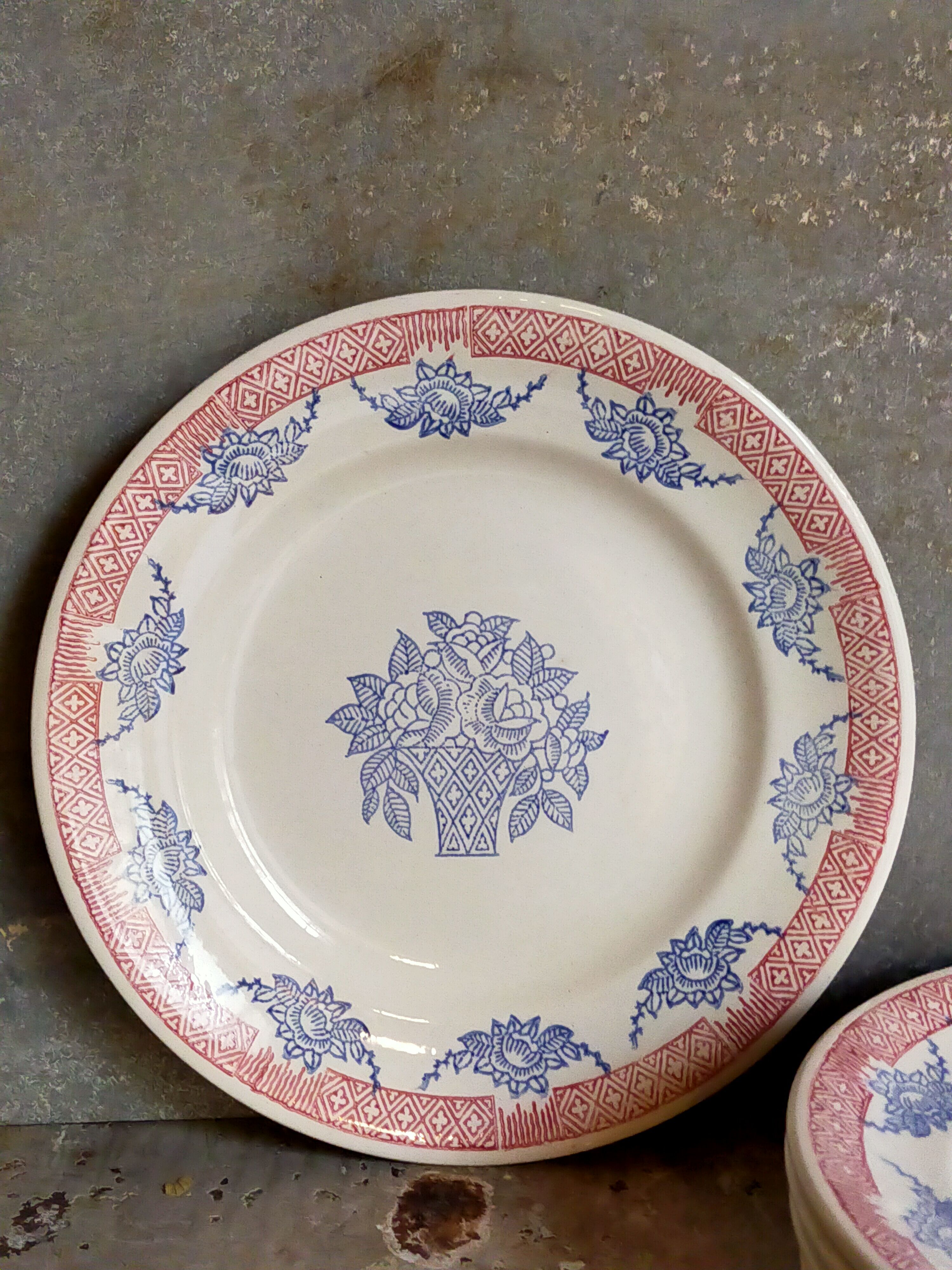 Six Art Deco plates in Longwy service "Normandy"