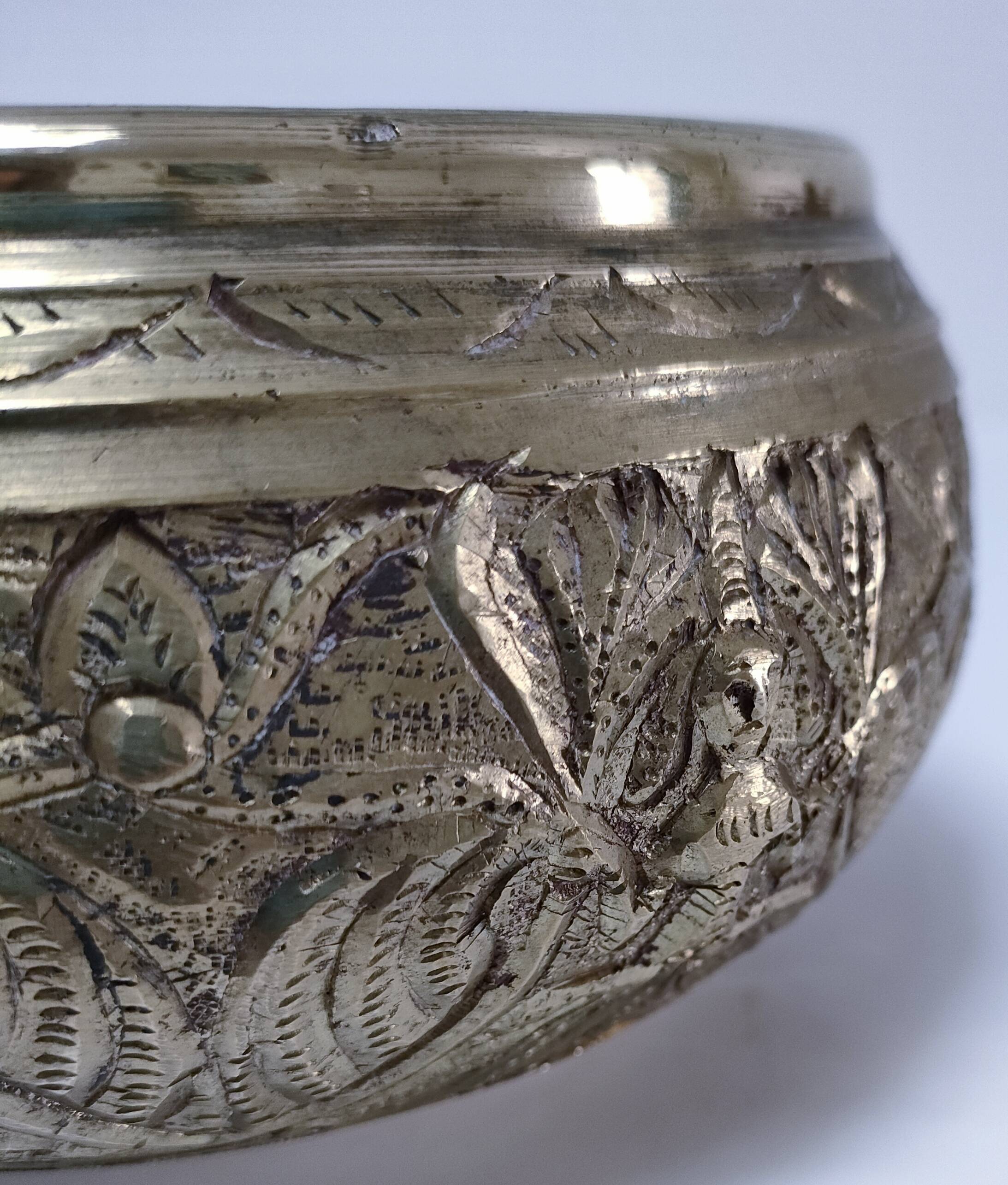 Solid brass elephant pocket emptier from the 80s