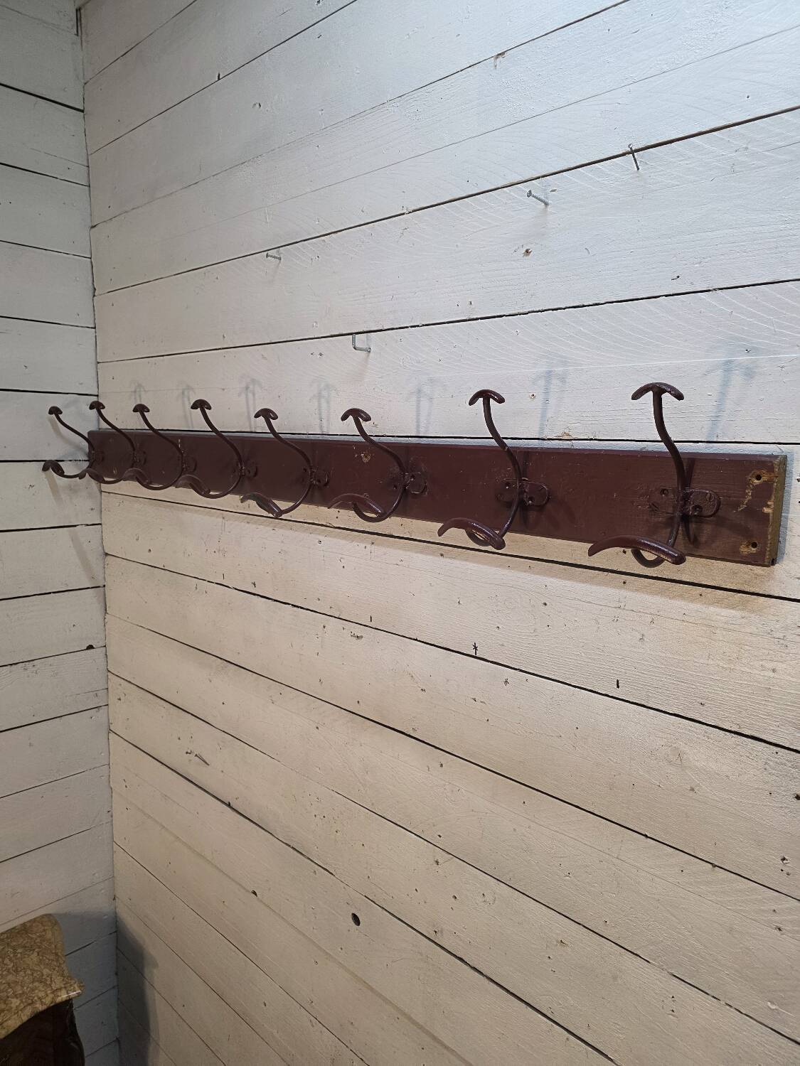 School coat rack with 8 hooks