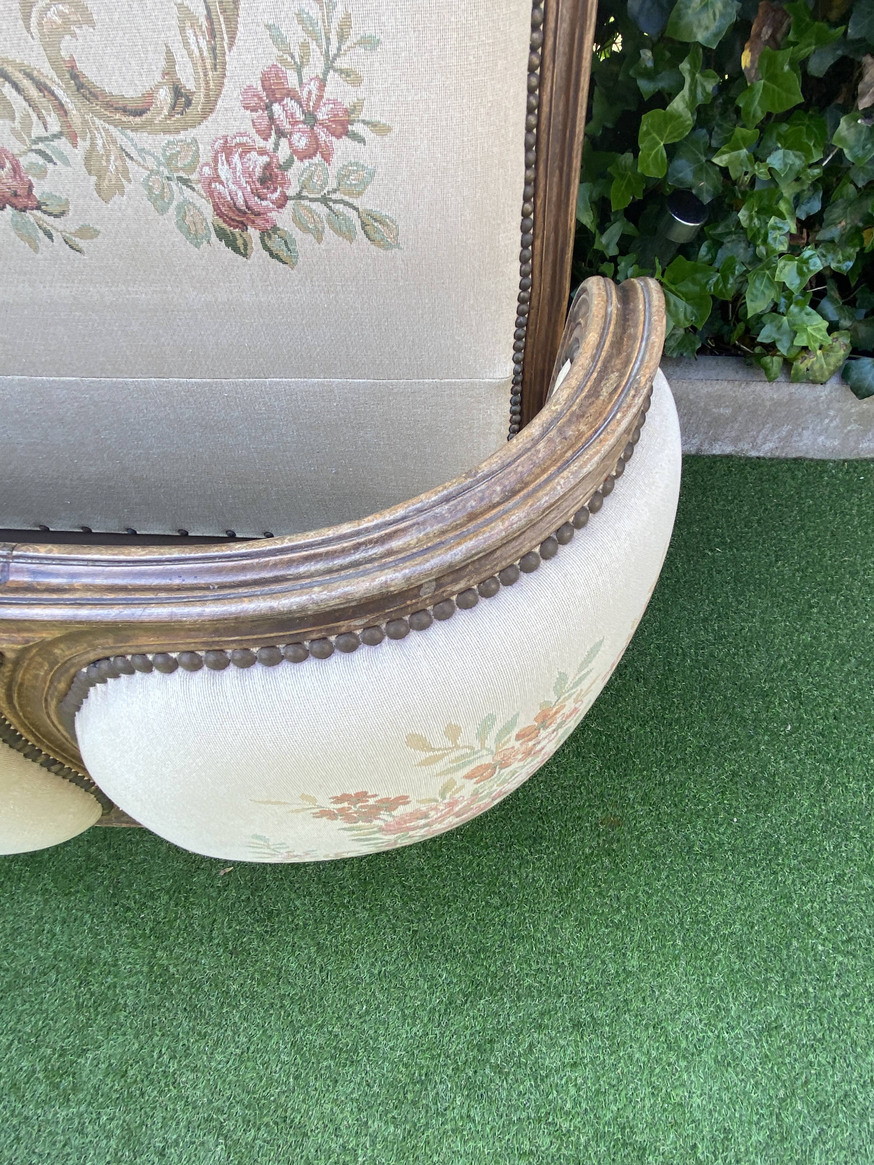 Basket bed and its two armchairs