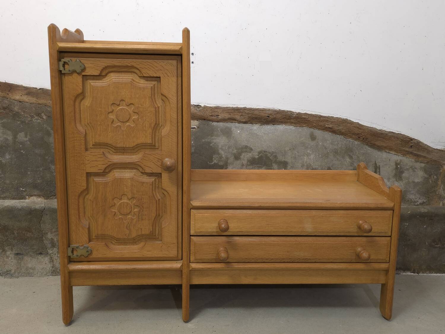 1960 Guillerme et Chambron oak sideboard