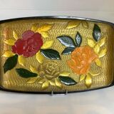 Multicolored flower tray