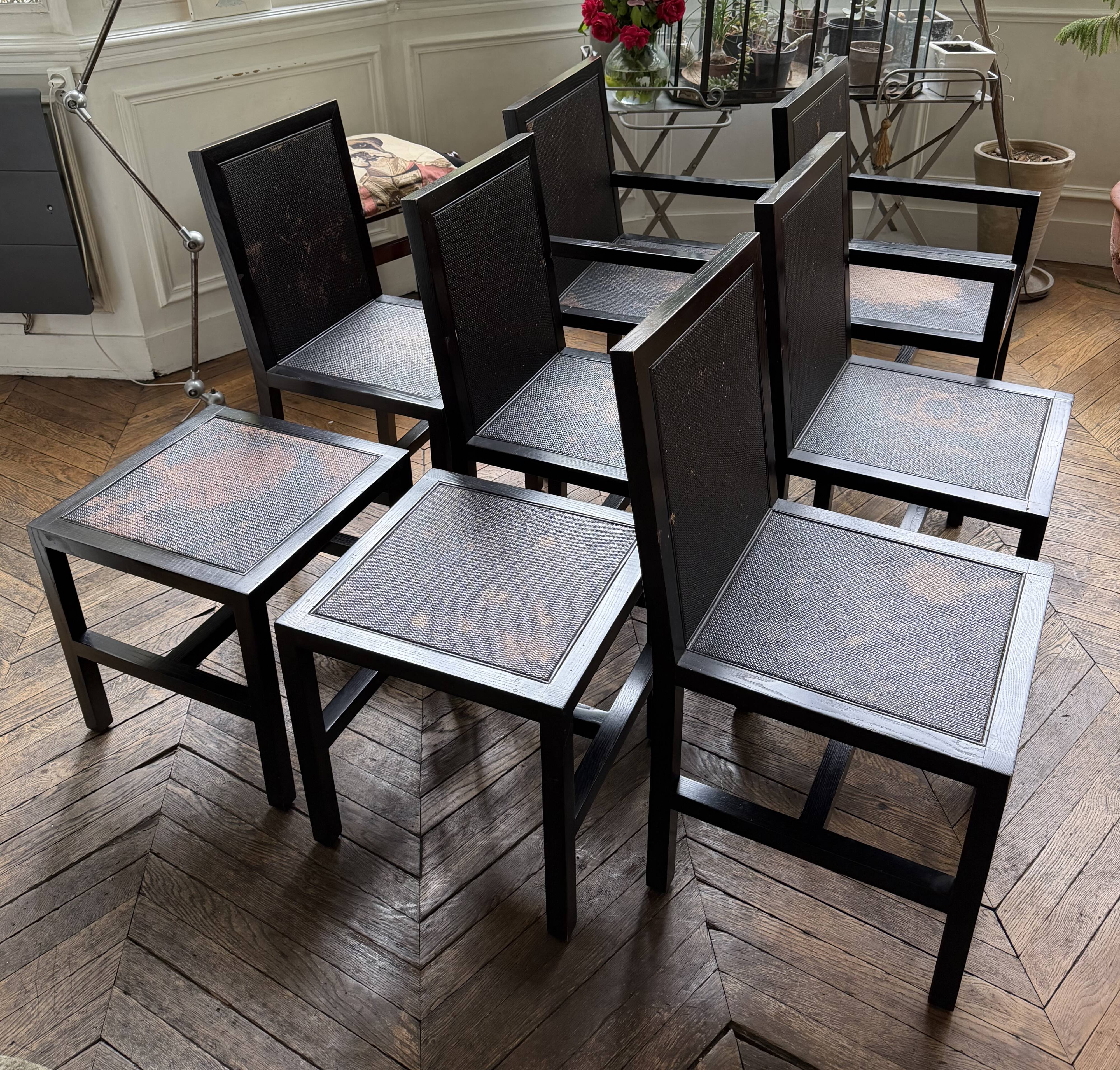 Ensemble de chaises et tabourets