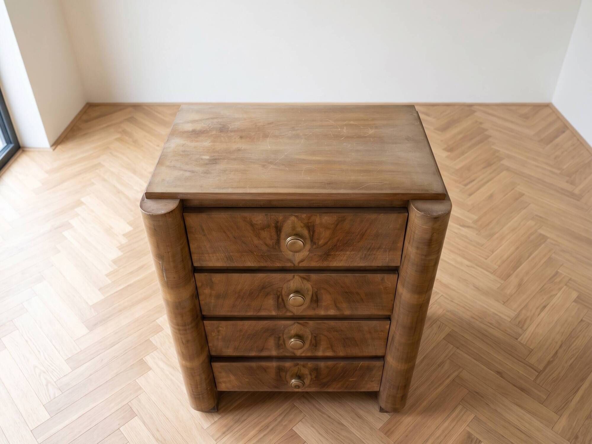 Commode Art Déco ancienne en bois à 4 tiroirs