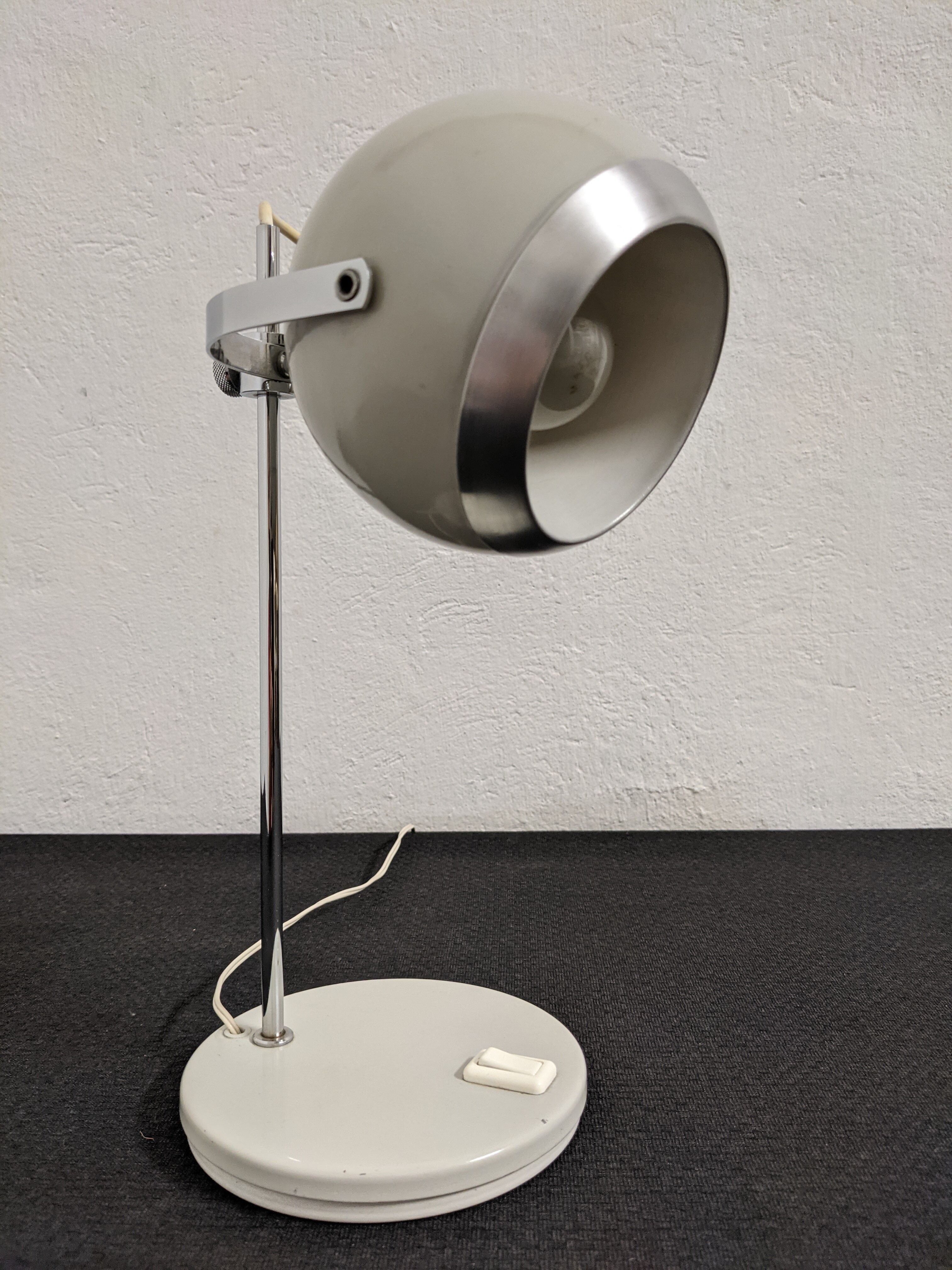 Eye ball lamp of the 60s by Aluminor