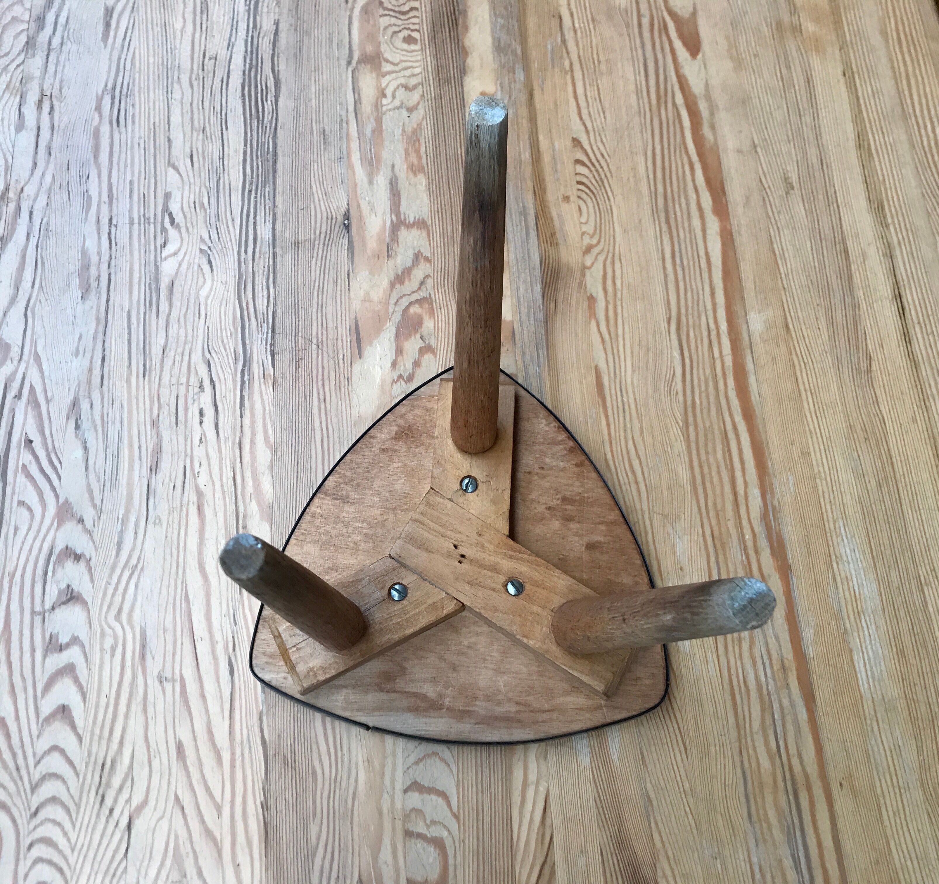 Triangular pedestal table 1950