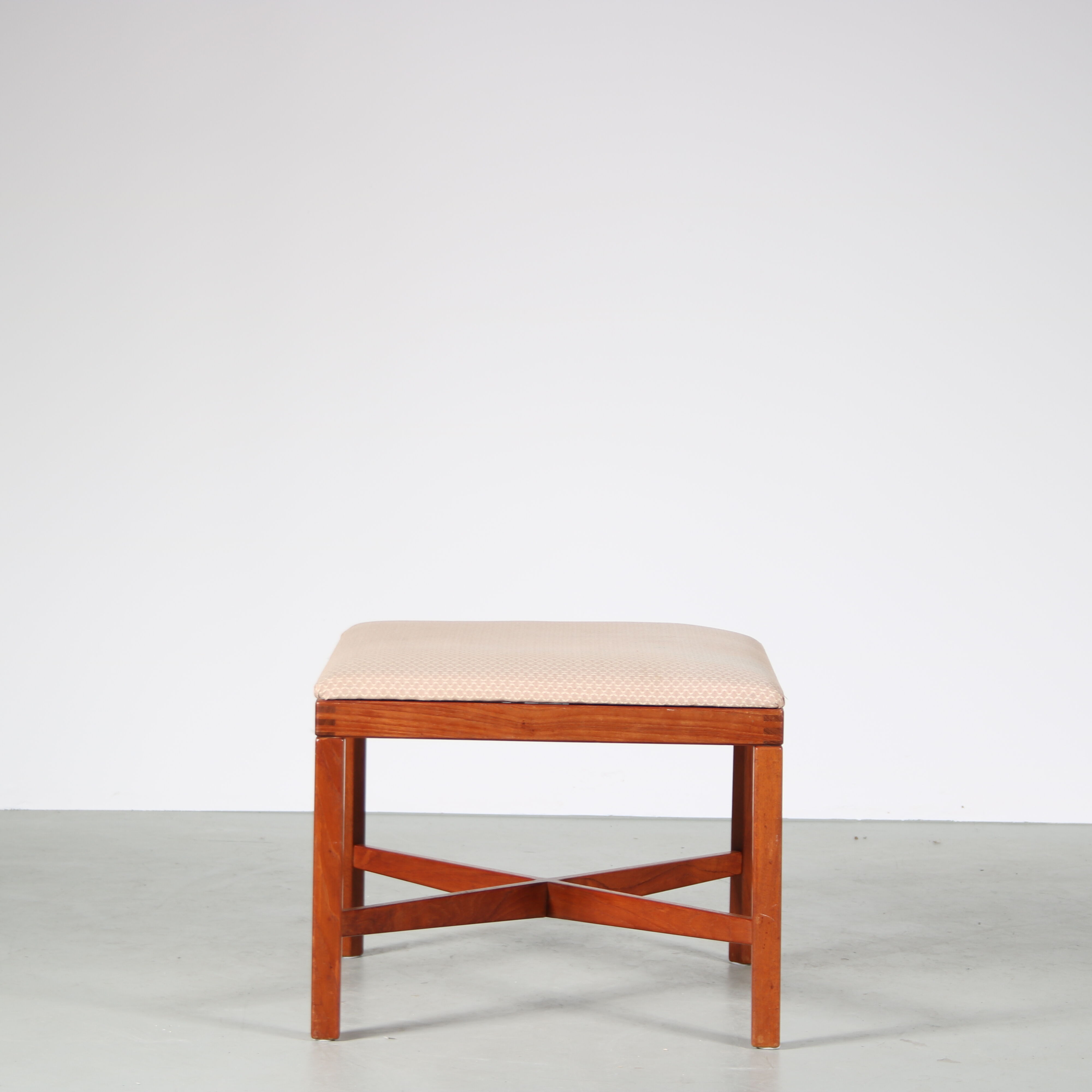 Tabouret en bois de teck des années 1960 de Norvège