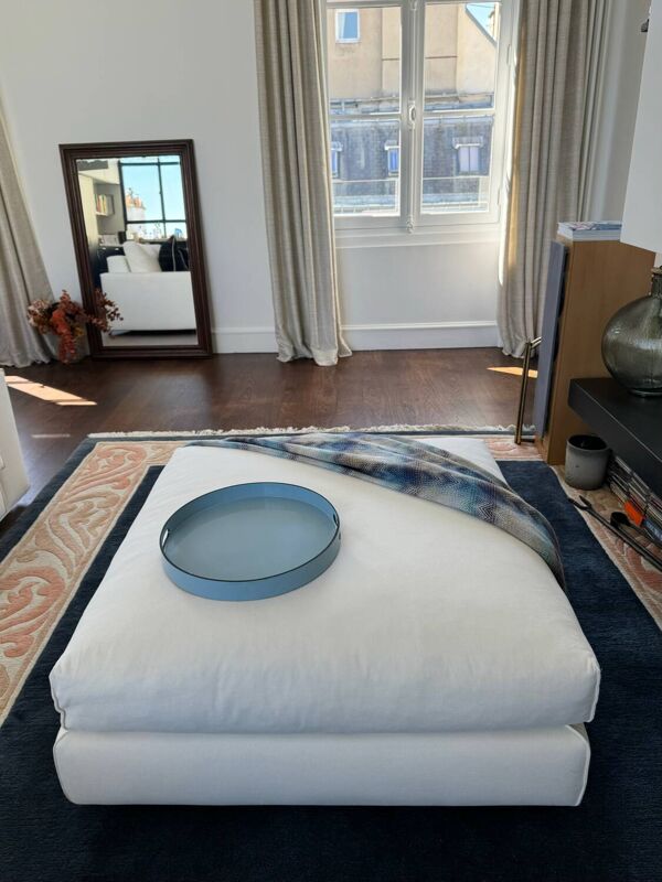 Grand pouf carré design italien