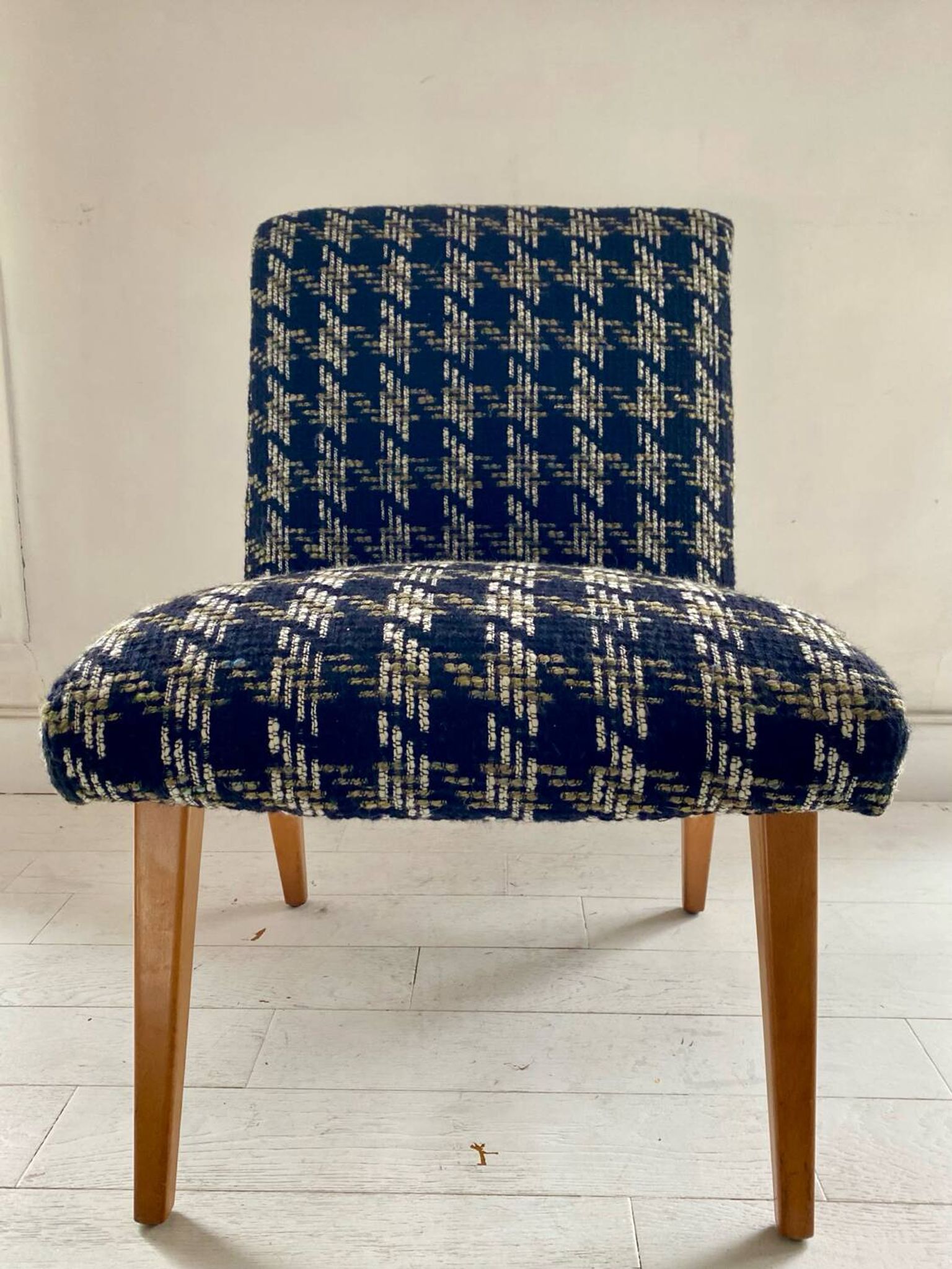 Pair of Knoll 'Vostra' armchairs