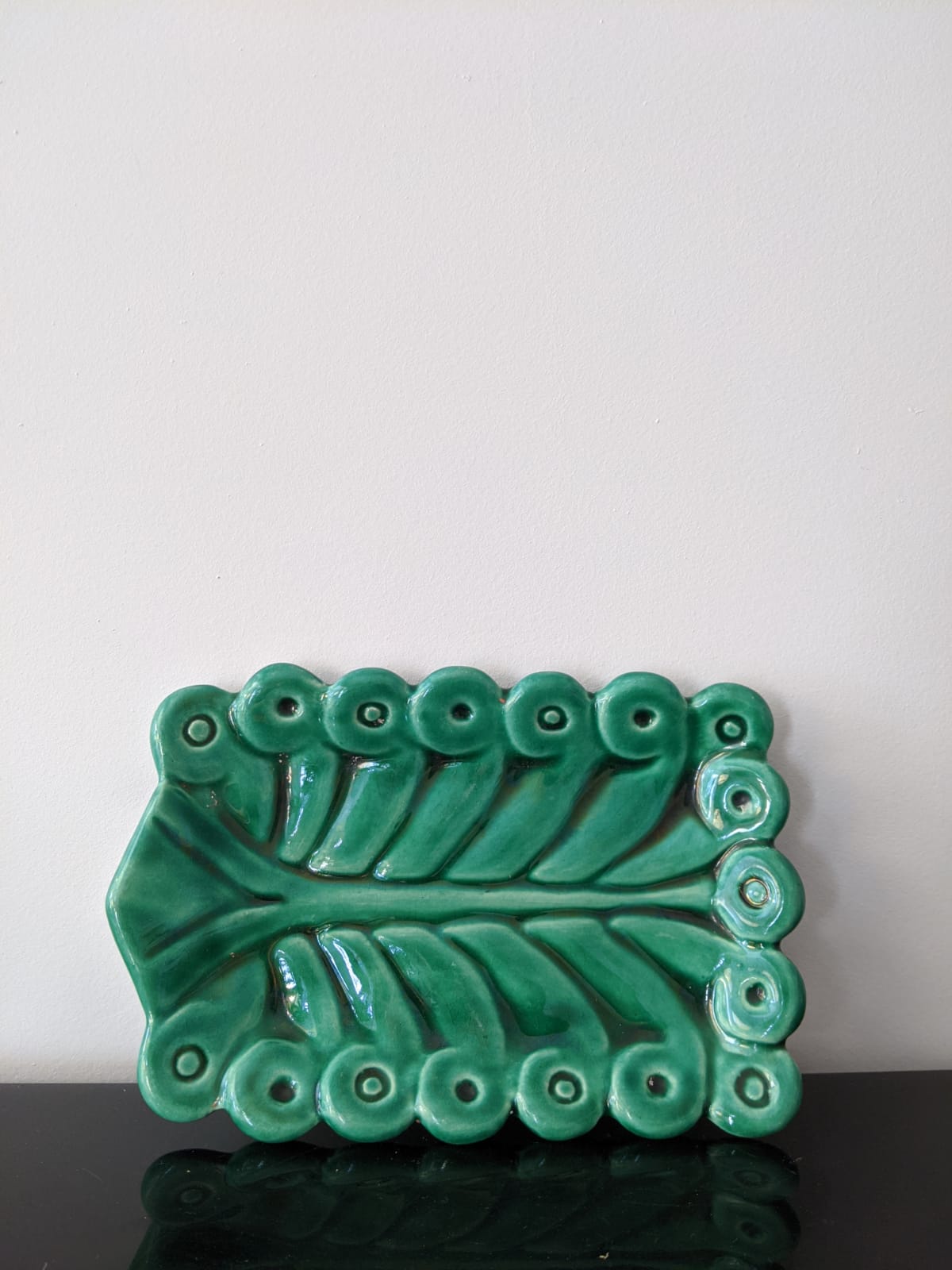 Vintage aperitif cup rectangle green stylized leaf.