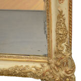 Miroir de mur doré du 19ème siècle