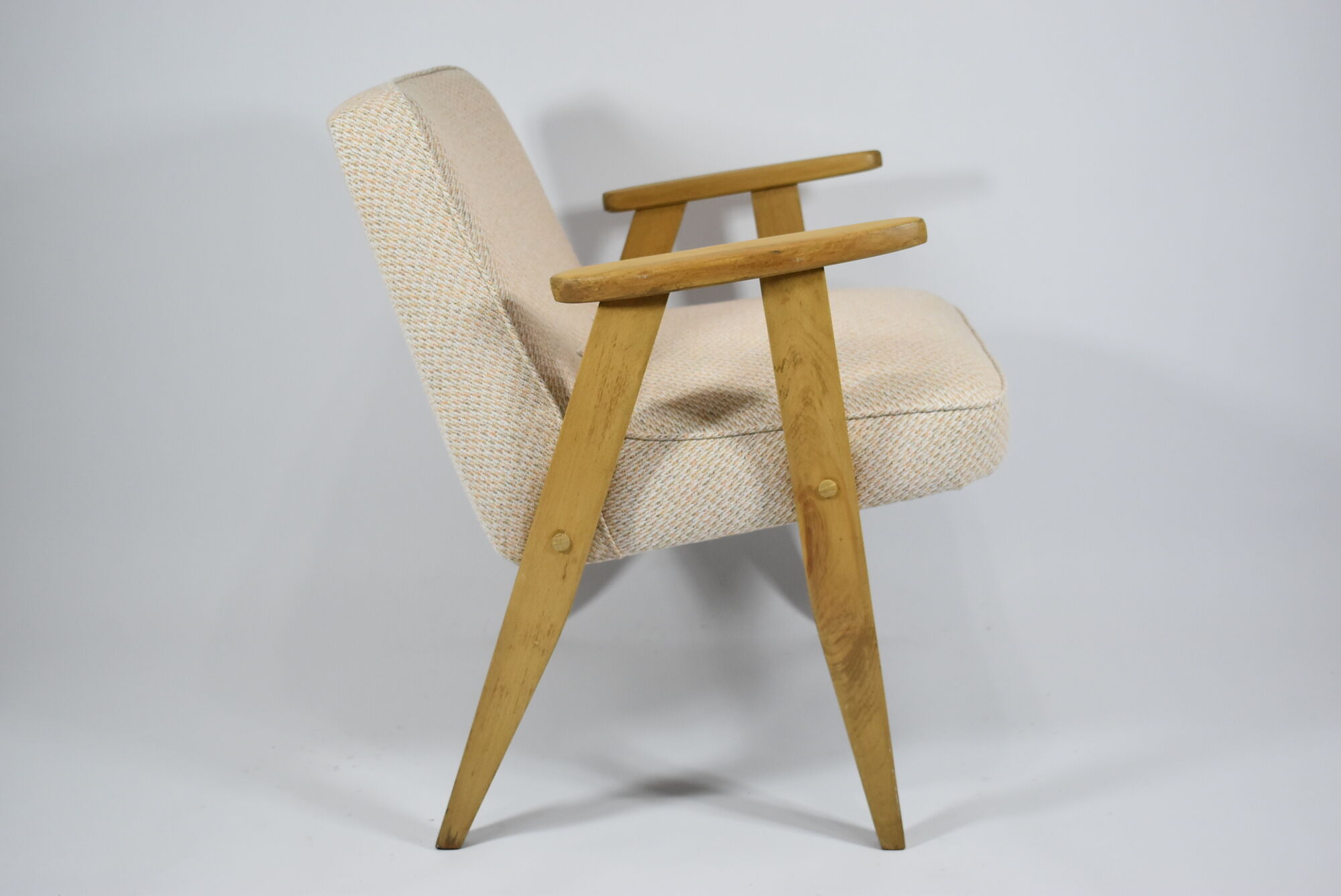 Armchair model 366, Poland, 60s, J. Chierowski