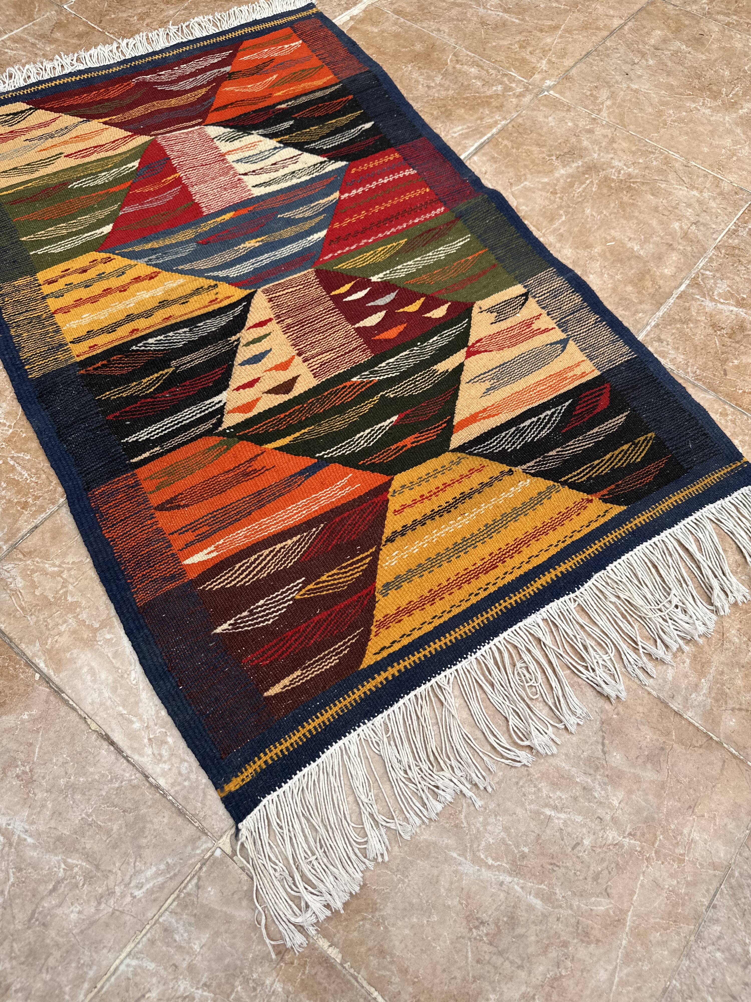 Small Moroccan rug, kilim picaso, flat woven rug, interior decoration
