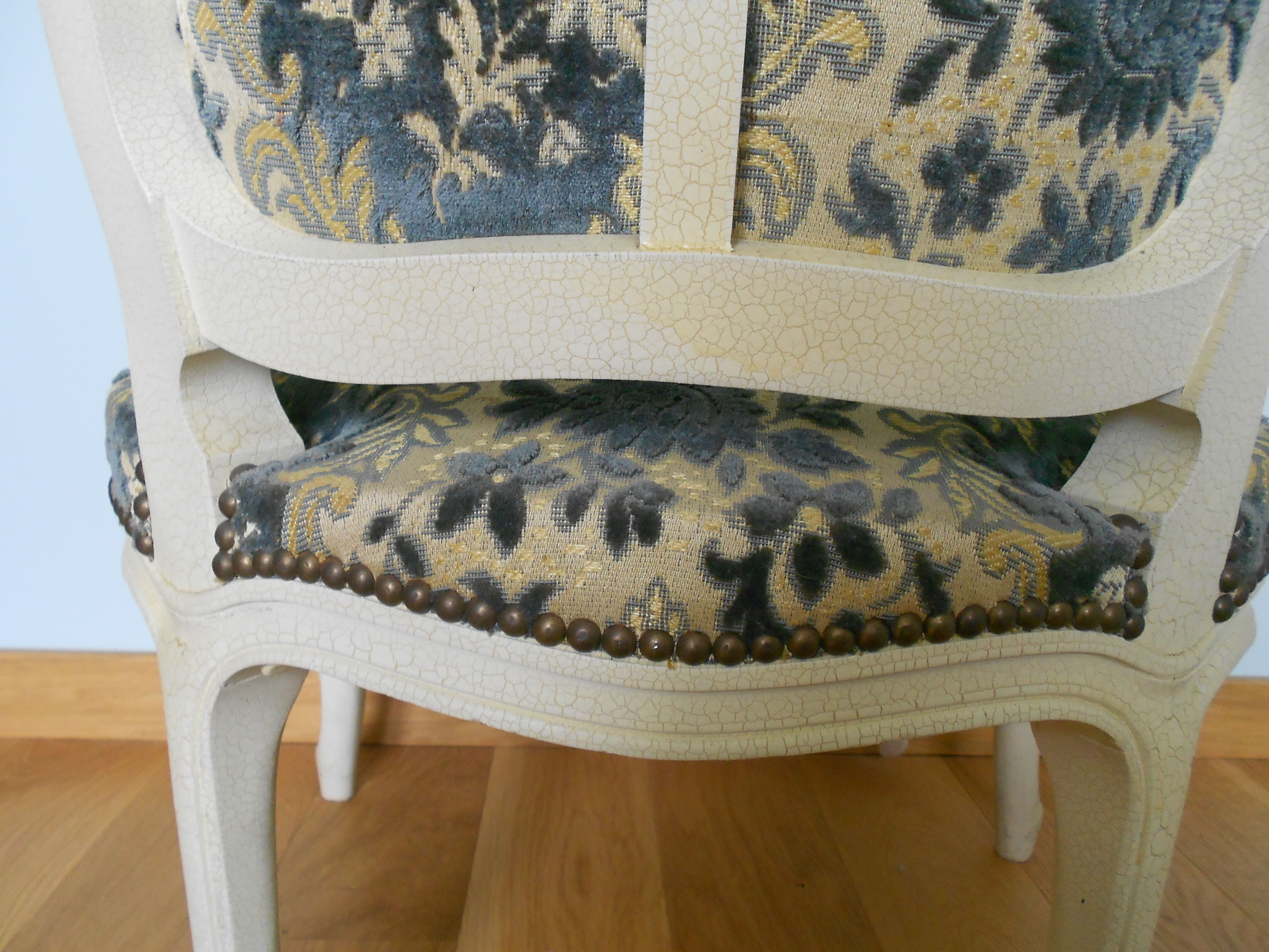 Louis XV-style convertible armchair lined with velvet effect