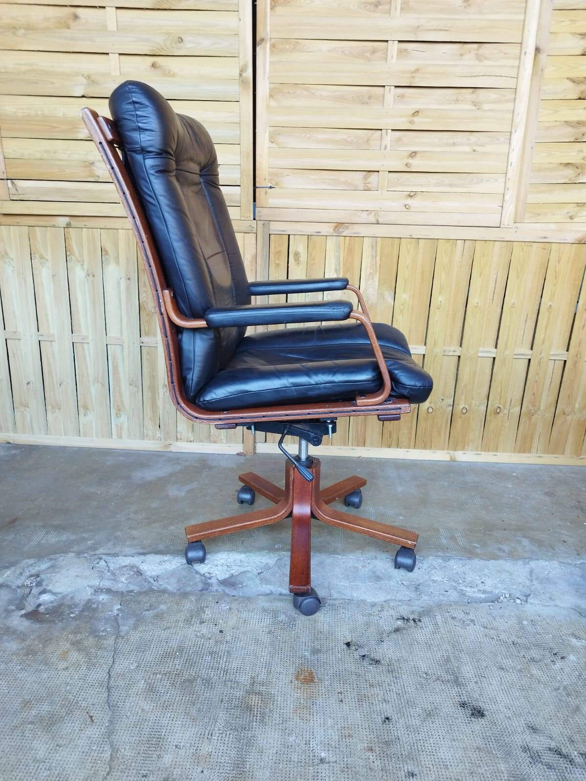 Fauteuil Scandinave CO.FE.MO - Italie 1970