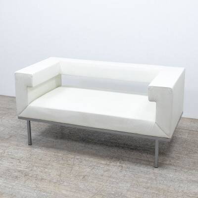 White leather sofa klöber