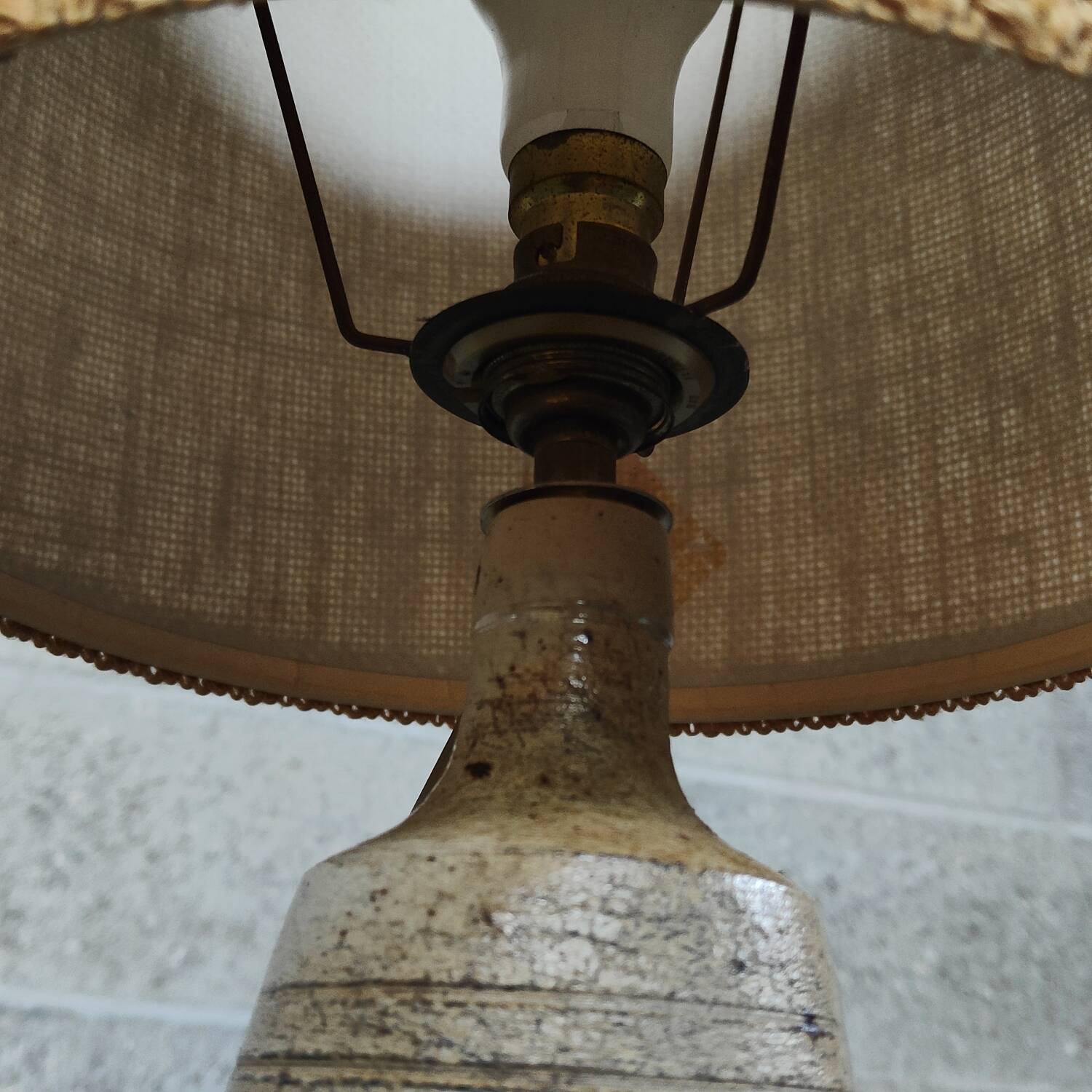 Patinated sandstone and jute ceramic lamp