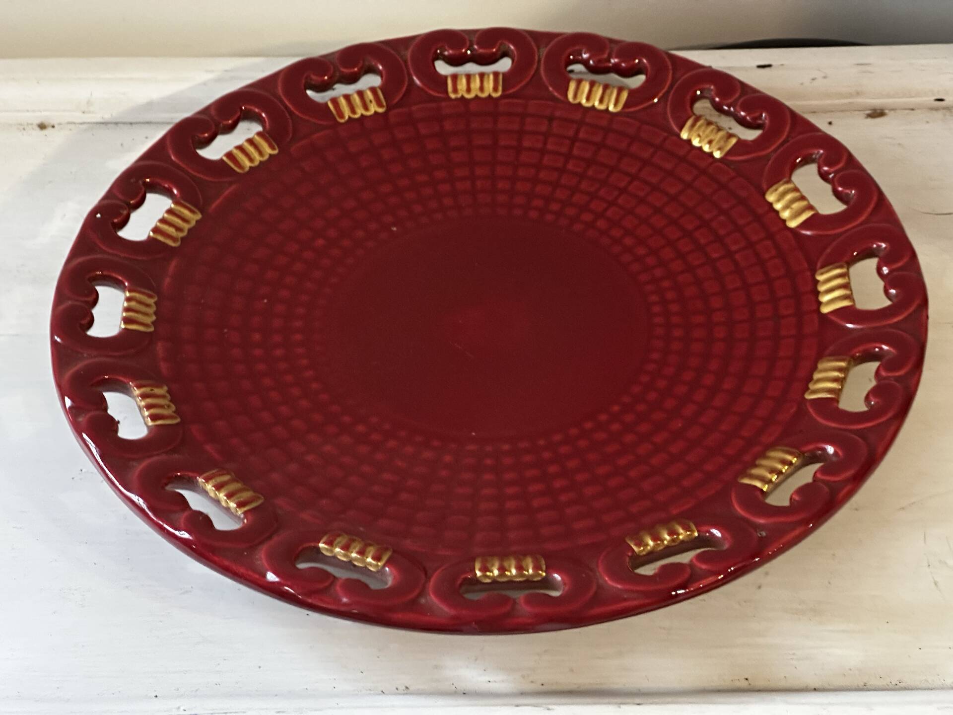 Plat ajouré Saint-Clément par Blanche Letalle mid-Century D 35 cm