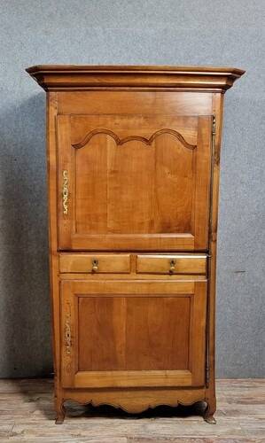 Meuble dit "homme debout" époque louis XV en merisier vers 1750