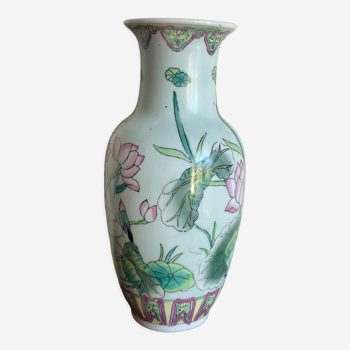 Ancient Chinese porcelain vase motifs of flowers and pastel birds
