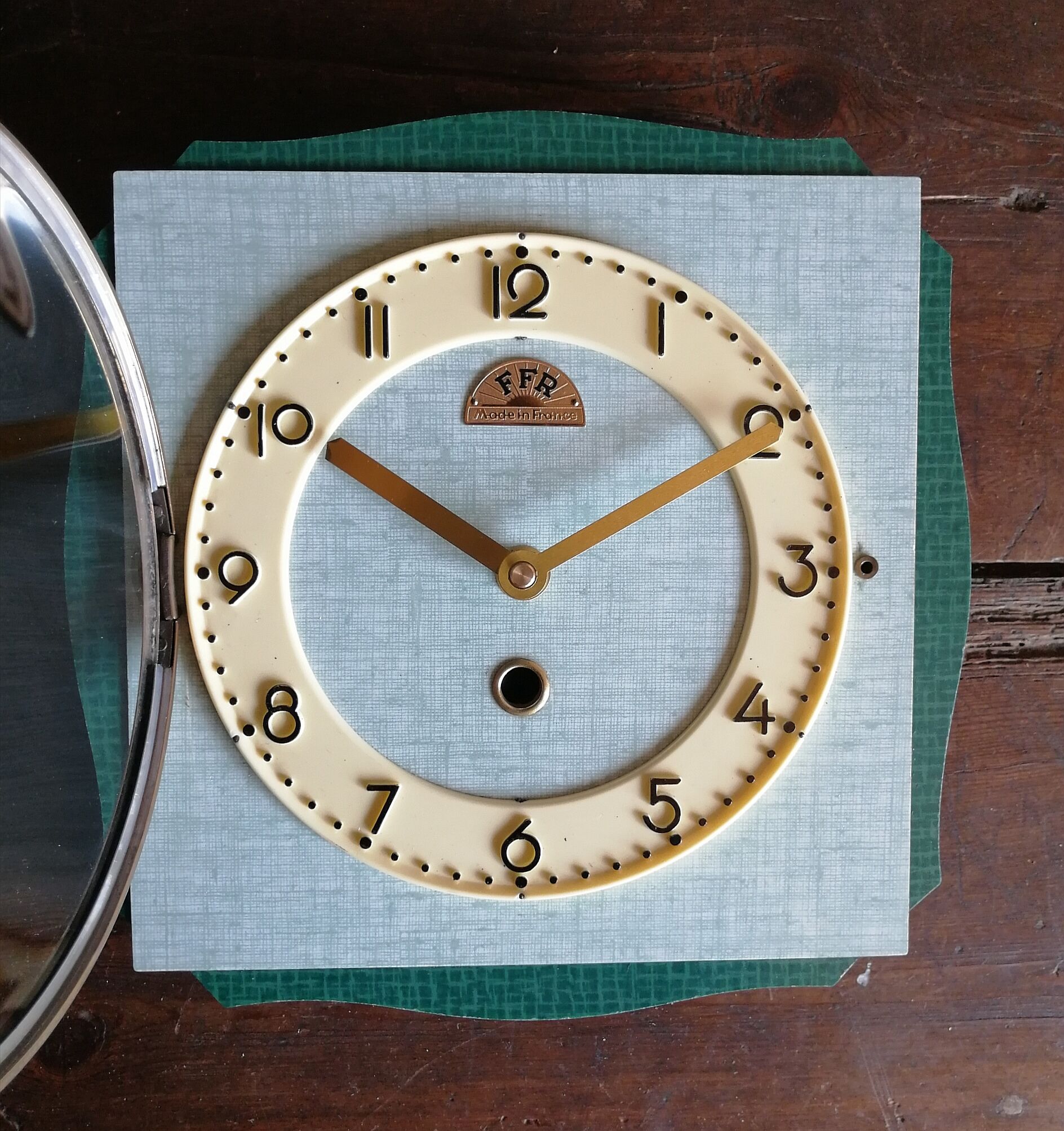 Clock formica vintage silent wall square "FFR golden green"