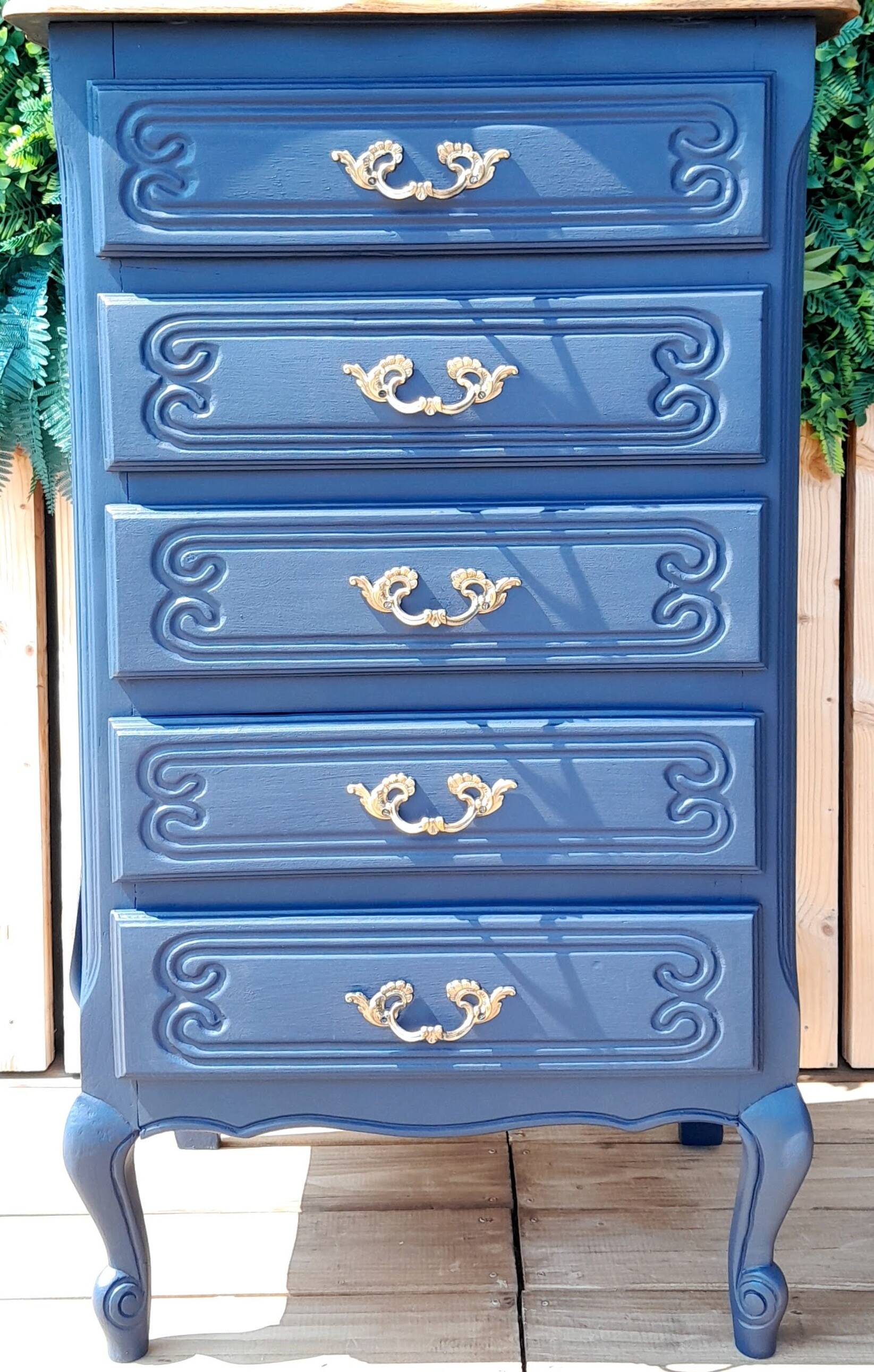 Refurbished chest of drawers
