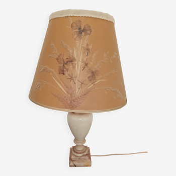 Table lamp with white and pink marble base