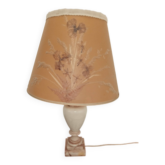 Table lamp with white and pink marble base