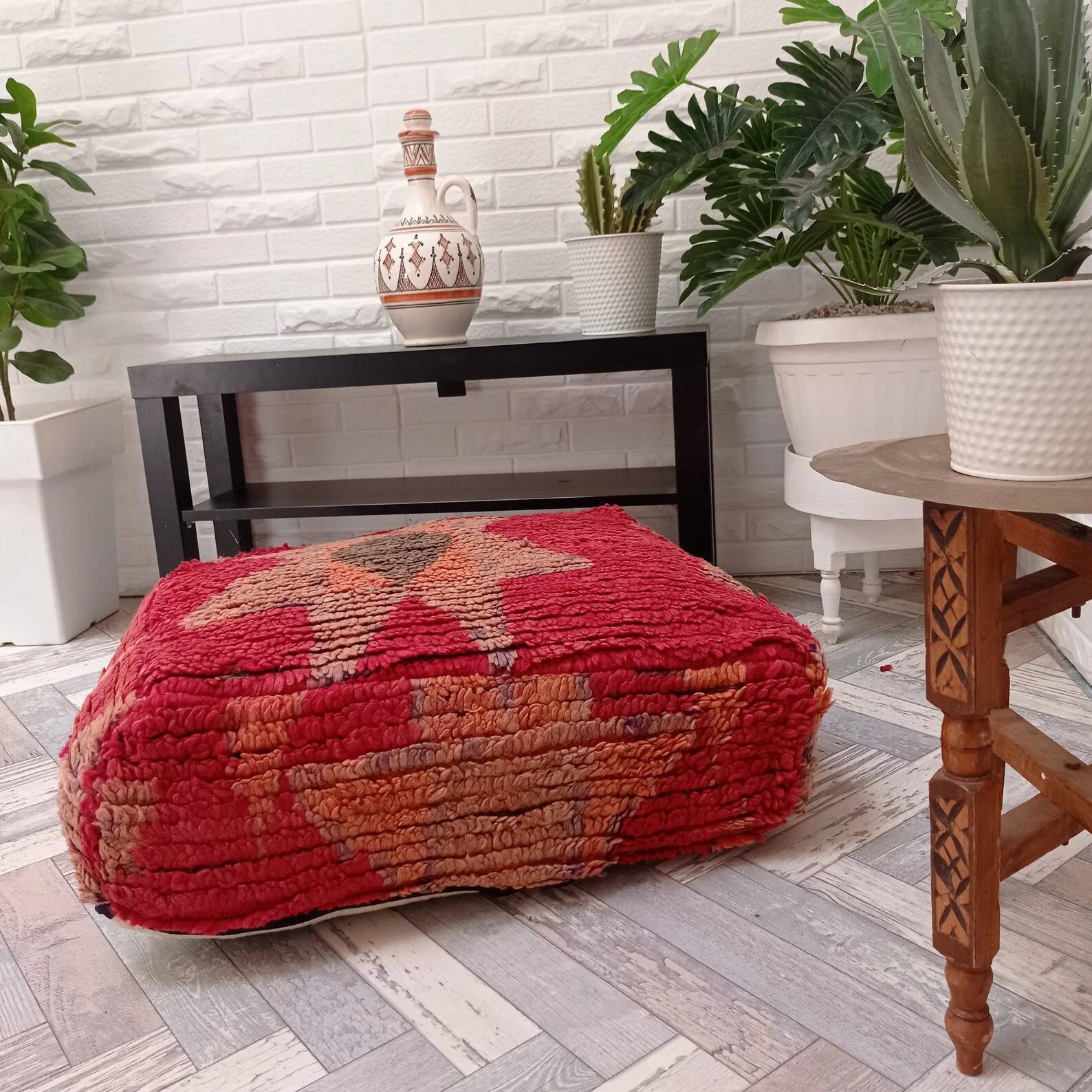 Handmade Berber pouf in wool 60 X 60 X 20 CM