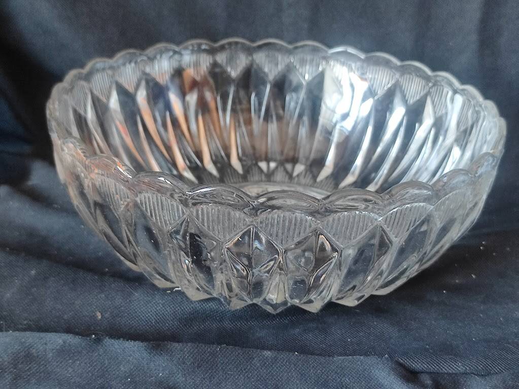 C neuf !1960/80 saladier / cristal taillé /coupe