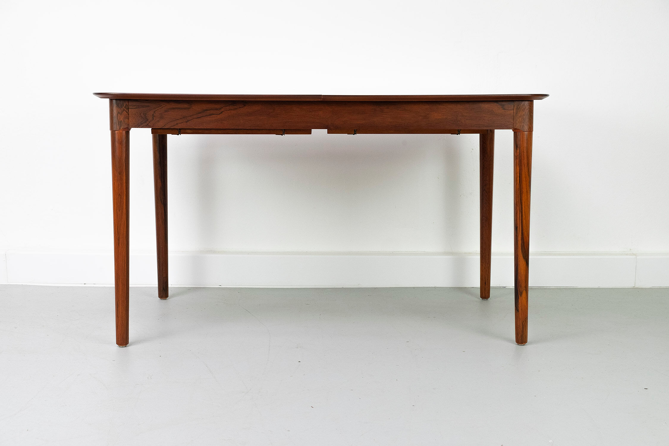 Extendable wooden dining table, manufactured by Lübke, Germany