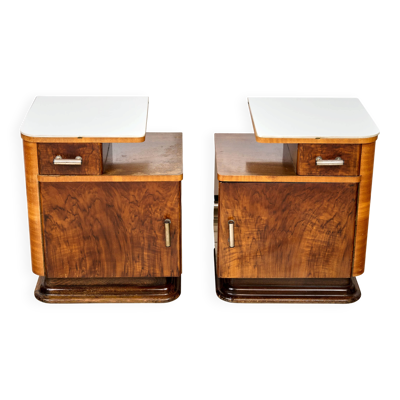 Ensemble de deux tables de nuit Art Déco, par Jindřich Halabala, années 1940, Tchécoslovaquie.