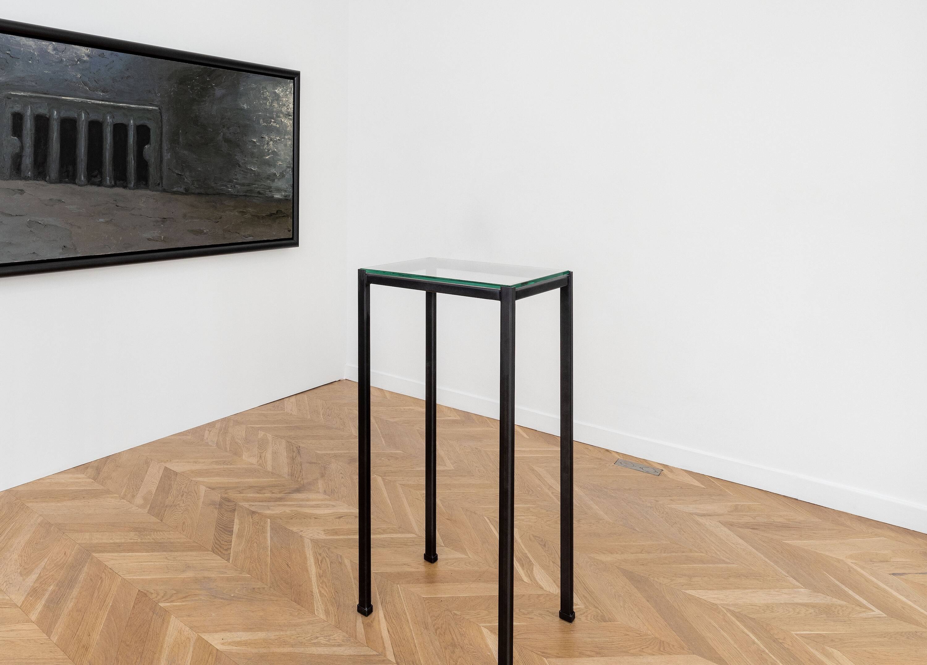 Pedestal(s)/Decorative Table(s)