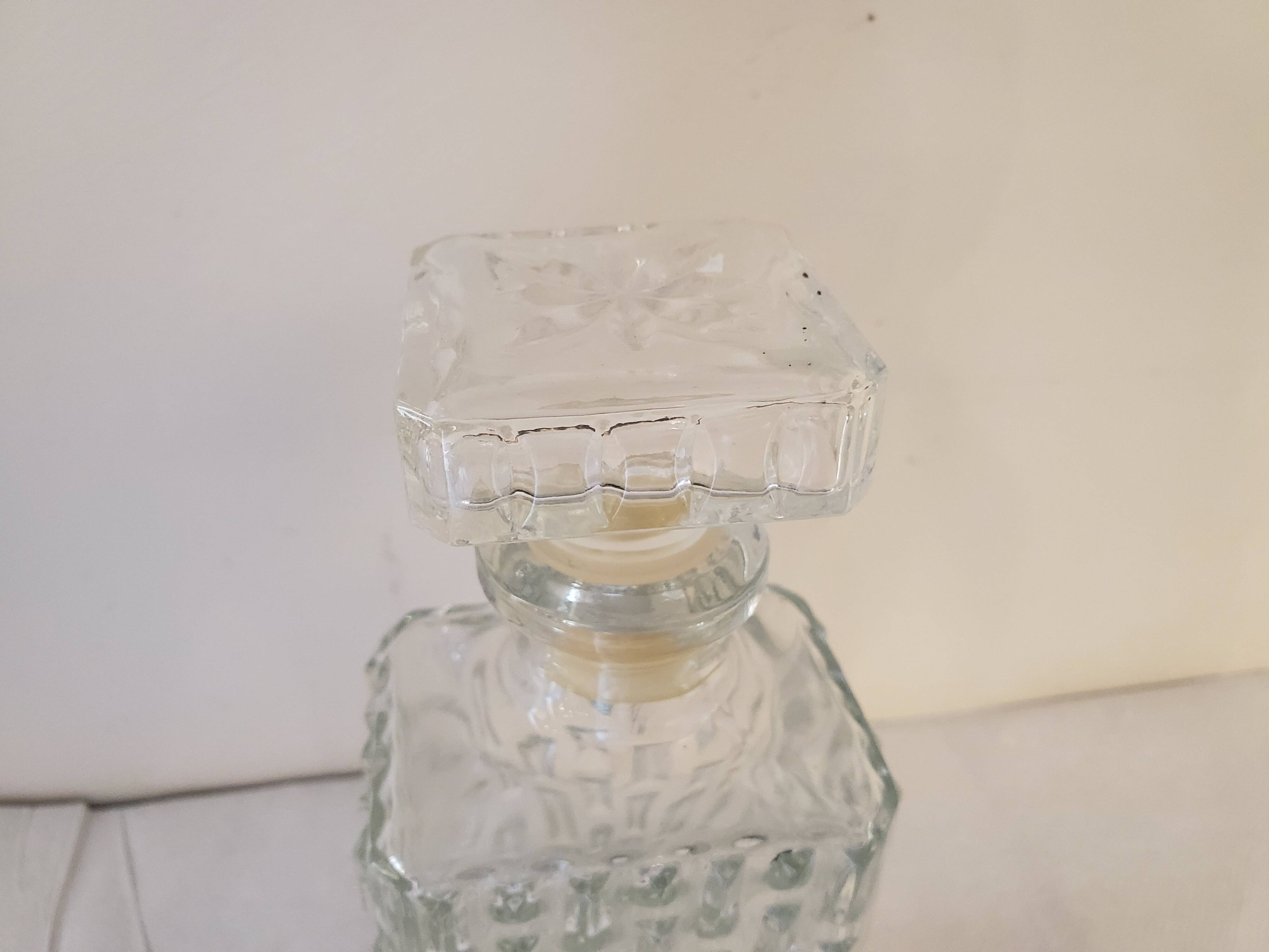 Carafe in chiseled glass 60