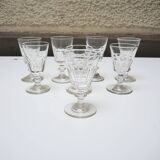 8 anciens verres à pied en cristal de style Caton