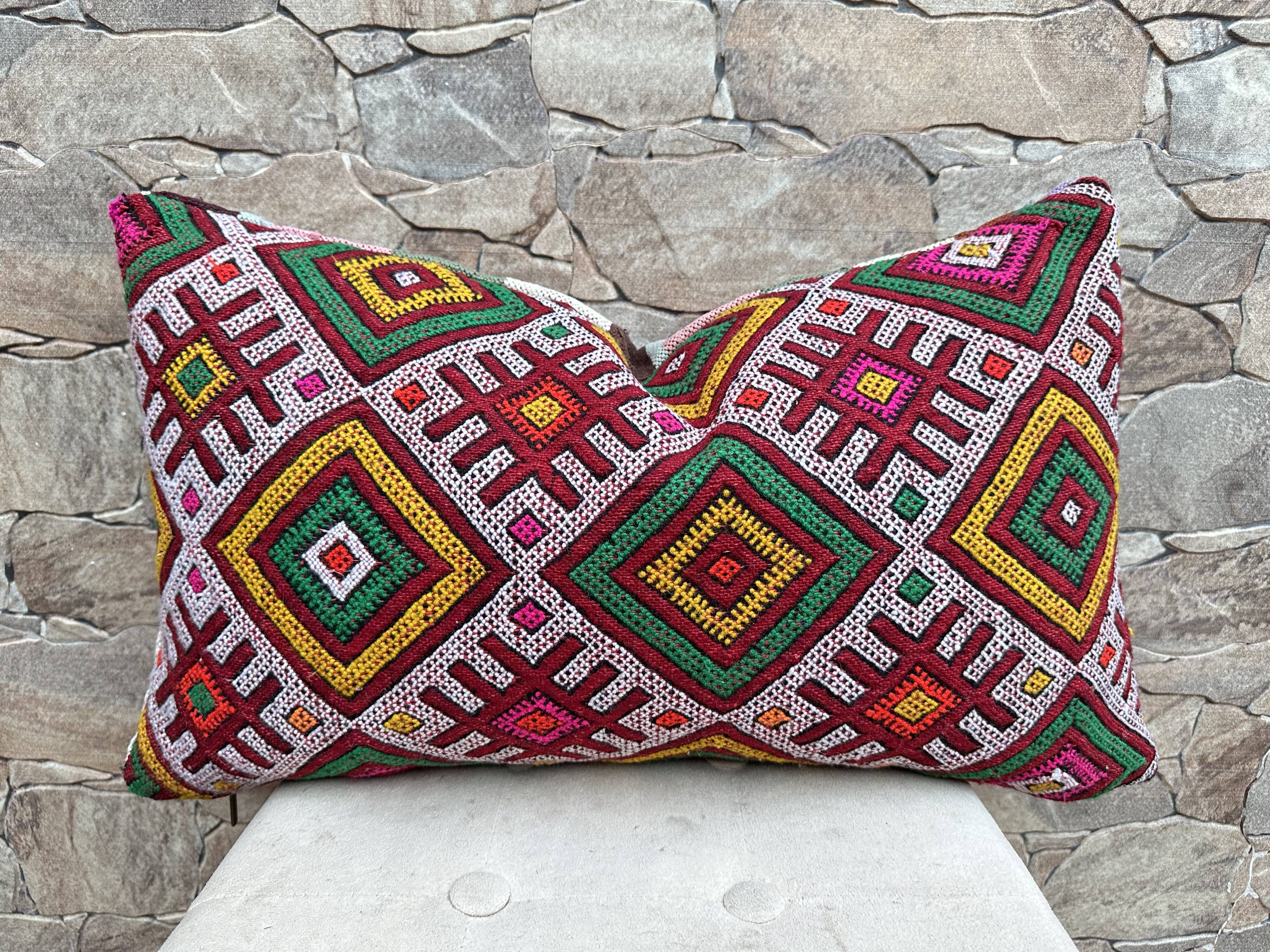 Vintage Moroccan Berber wool cushion cover
