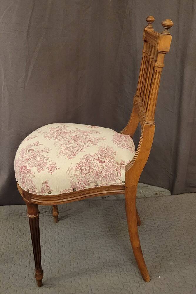 Pair of Louis XVI bedroom chairs