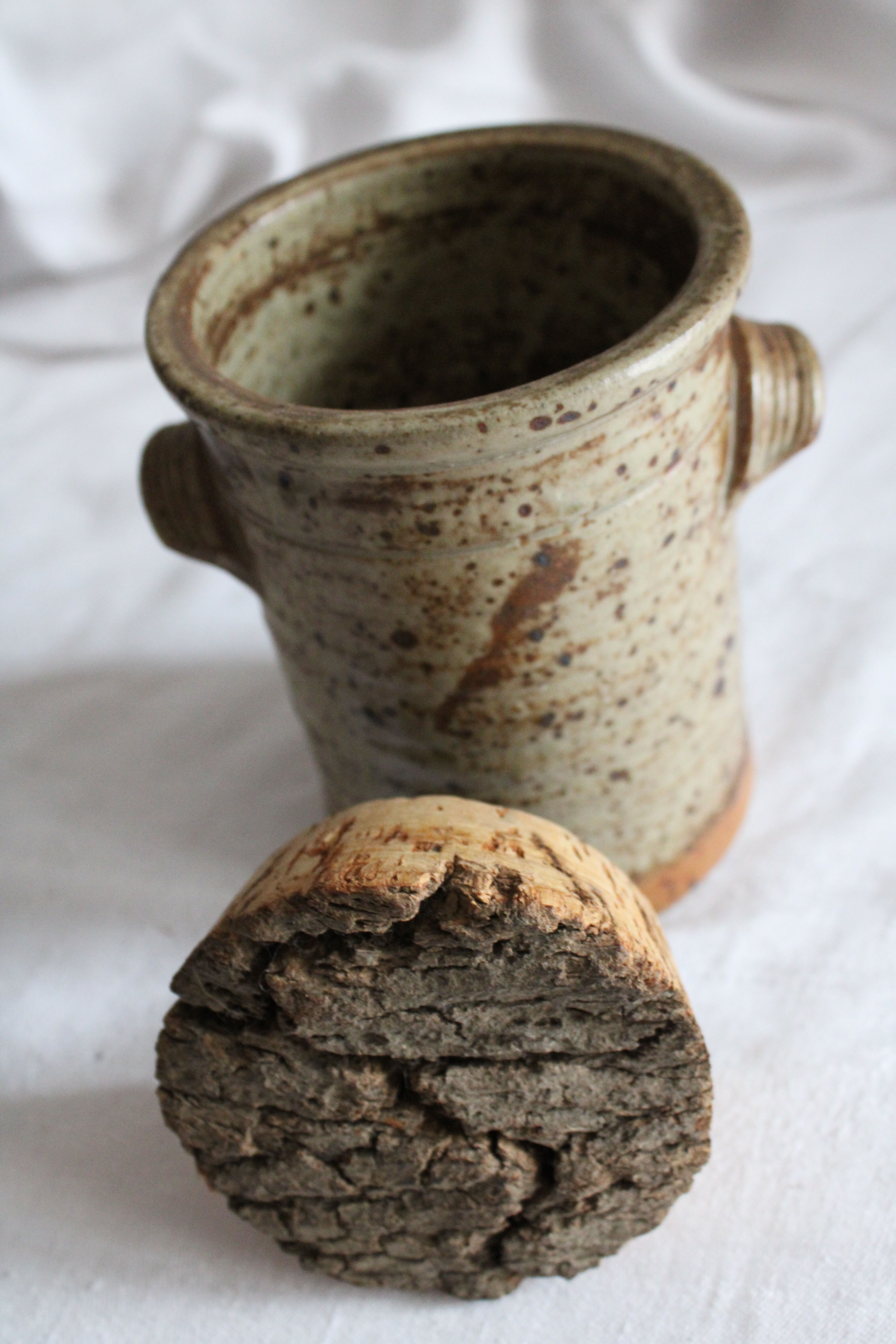 Corsican sandstone pot by D'Oletta