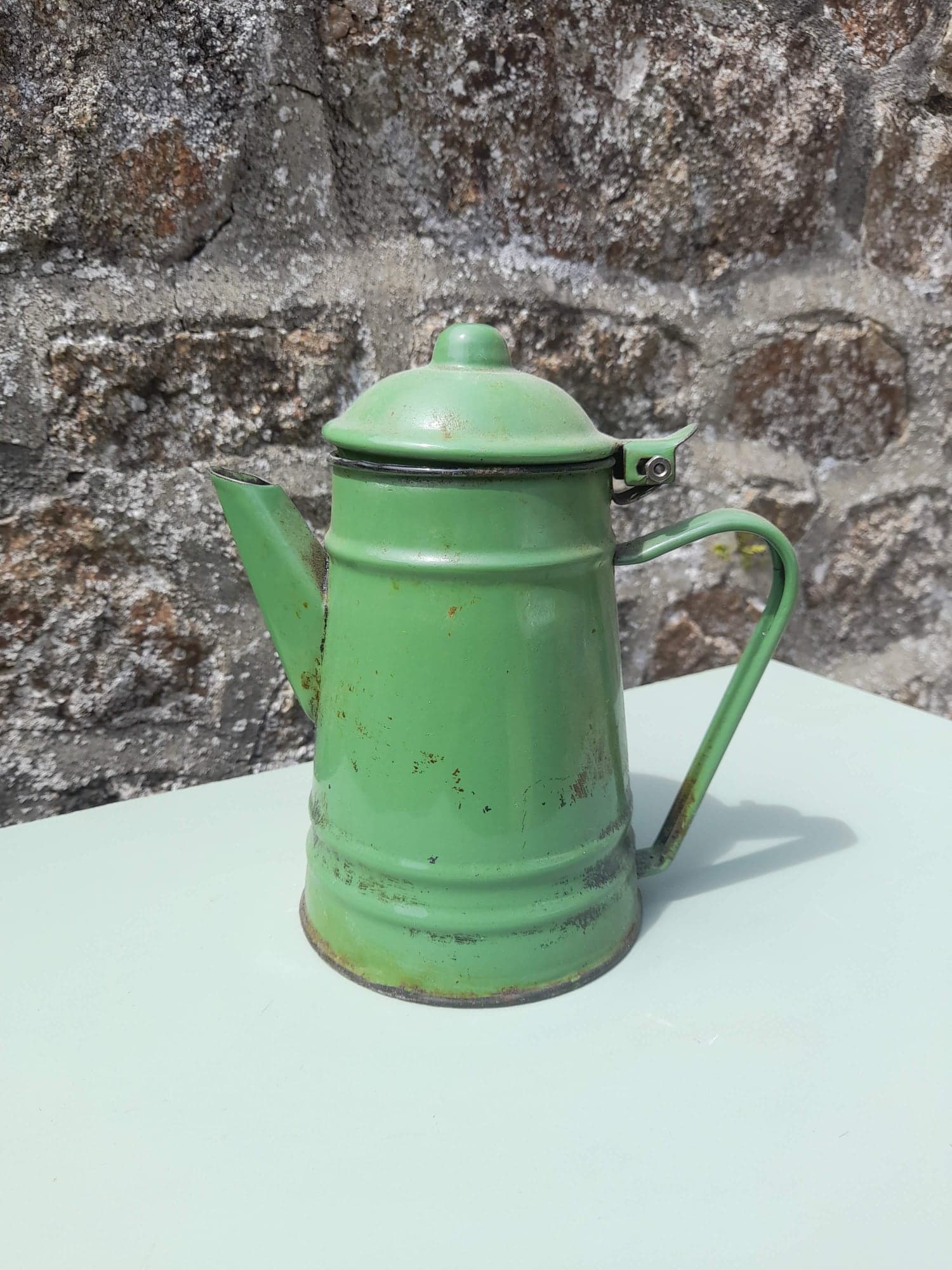 Enamelled sheet metal teapot