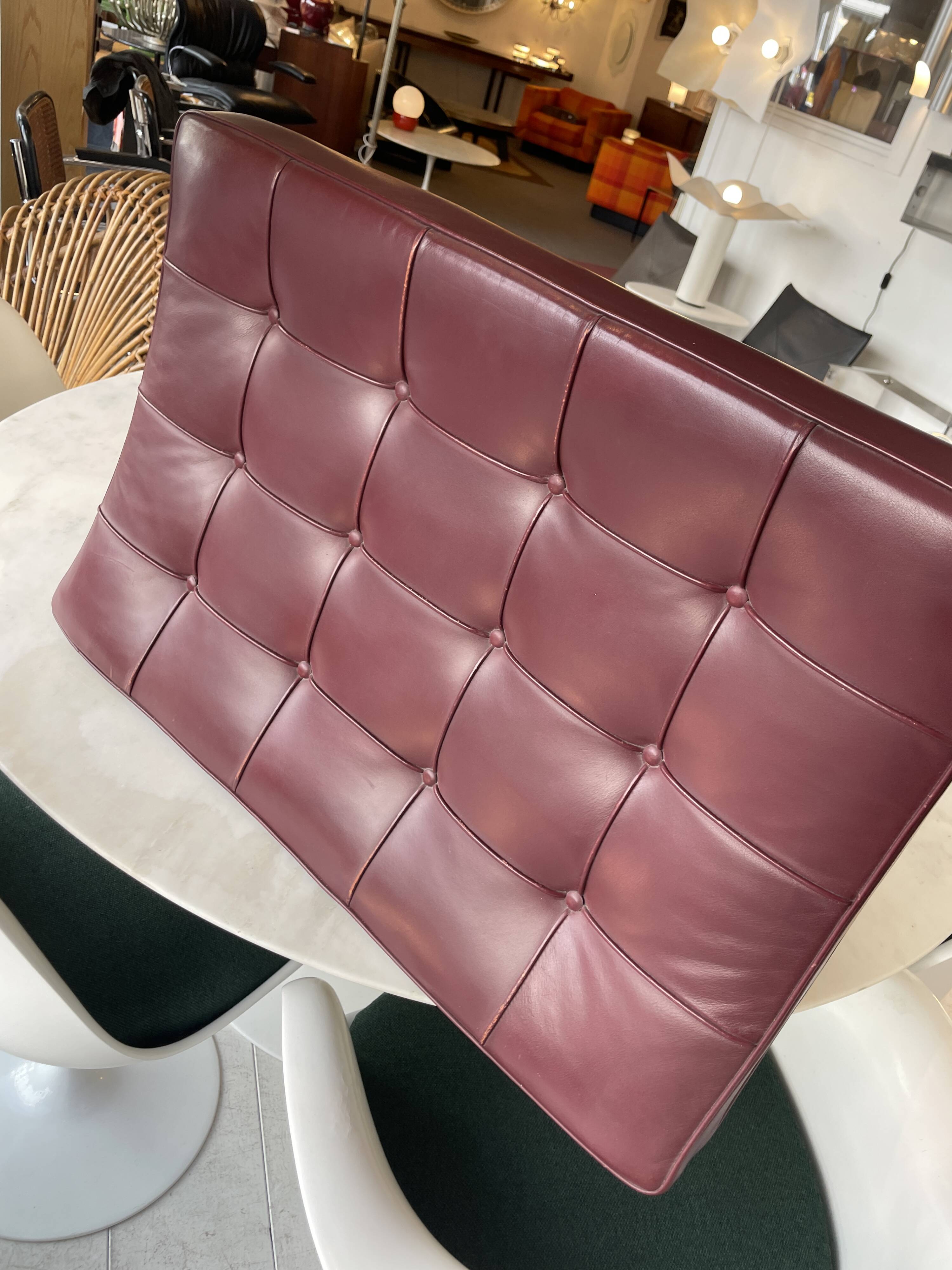 Paire de fauteuils Barcelona Ludwig Mies van der Rohe  Knoll.