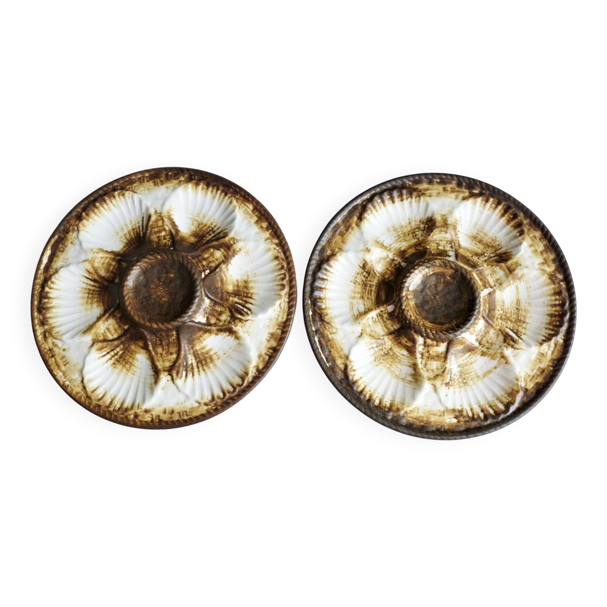 Set of 2 Longchamp oyster plates, vintage shell plates.