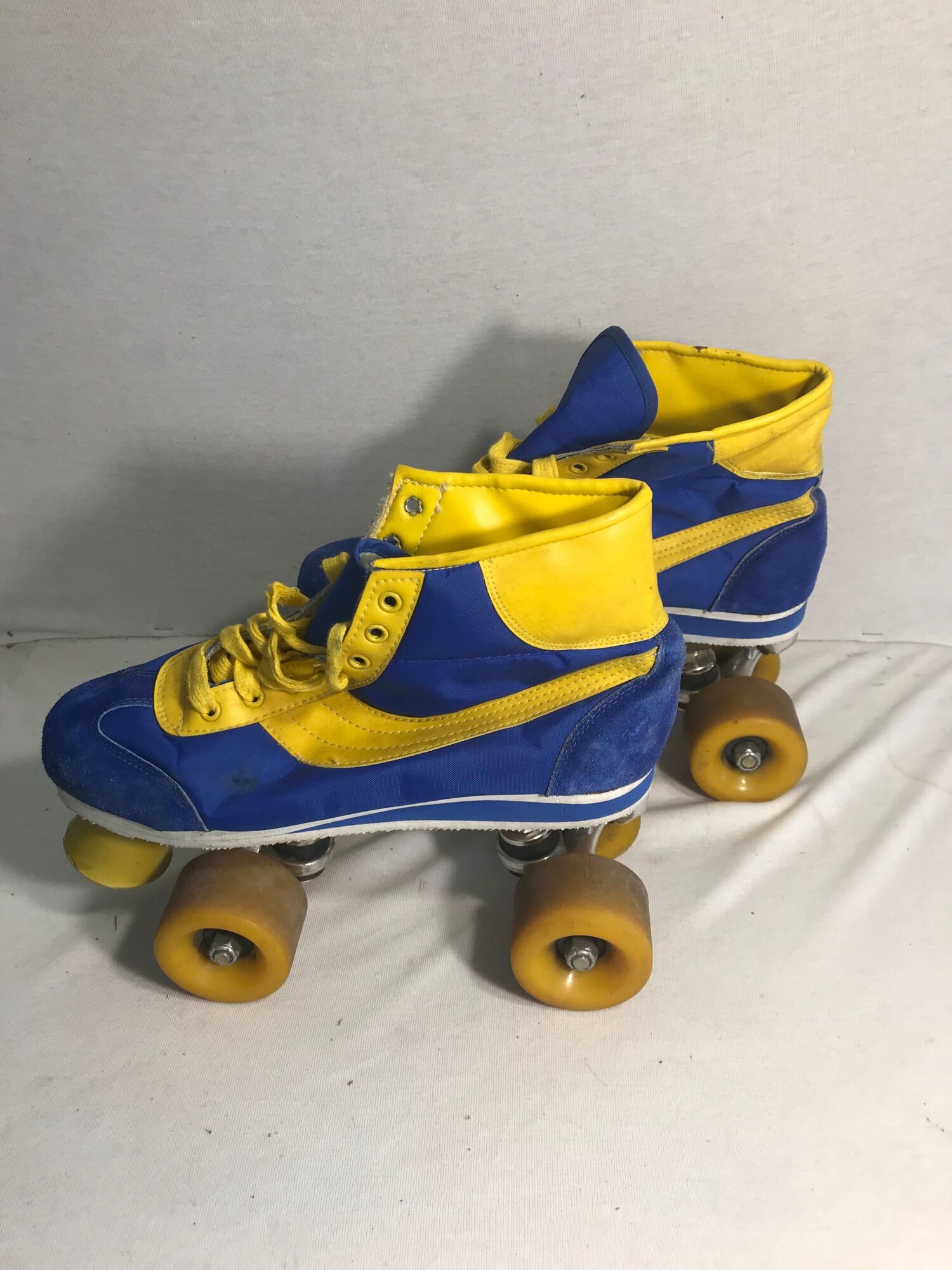 Ancienne paire de patins à roulettes bleu & jaune taille 41