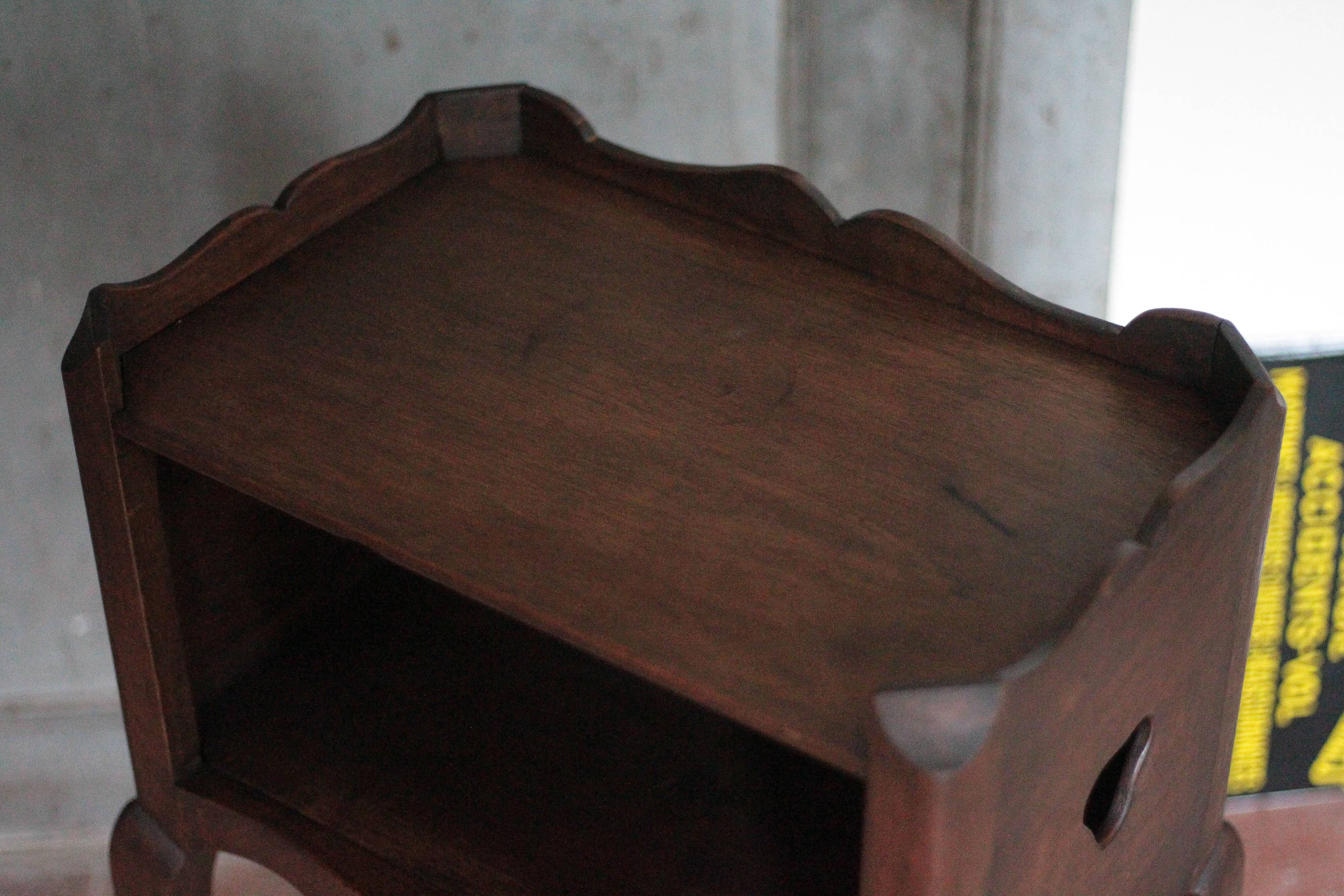 Table de chevet , table de nuit bois, meuble d'appoint