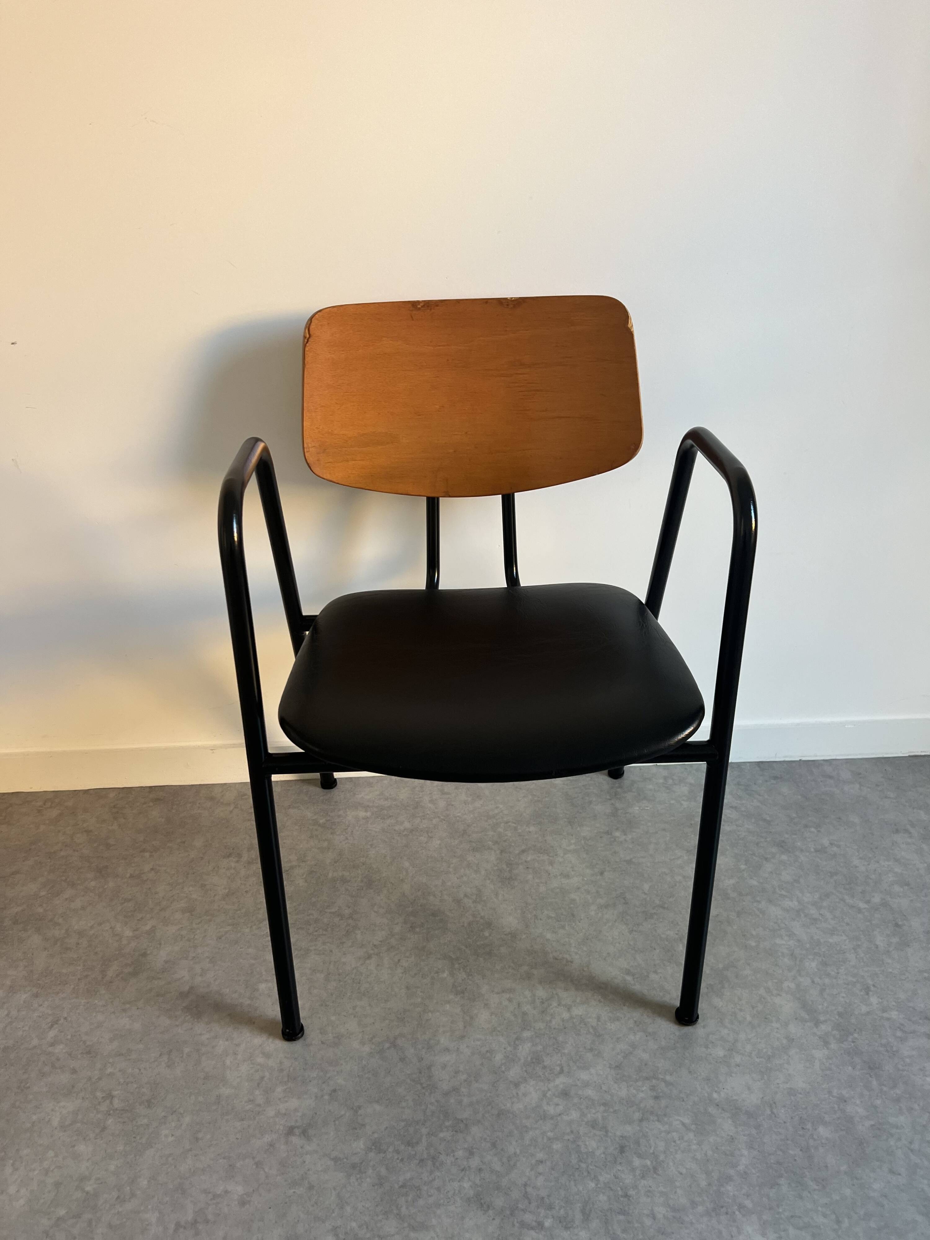 14 vintage Stella chairs