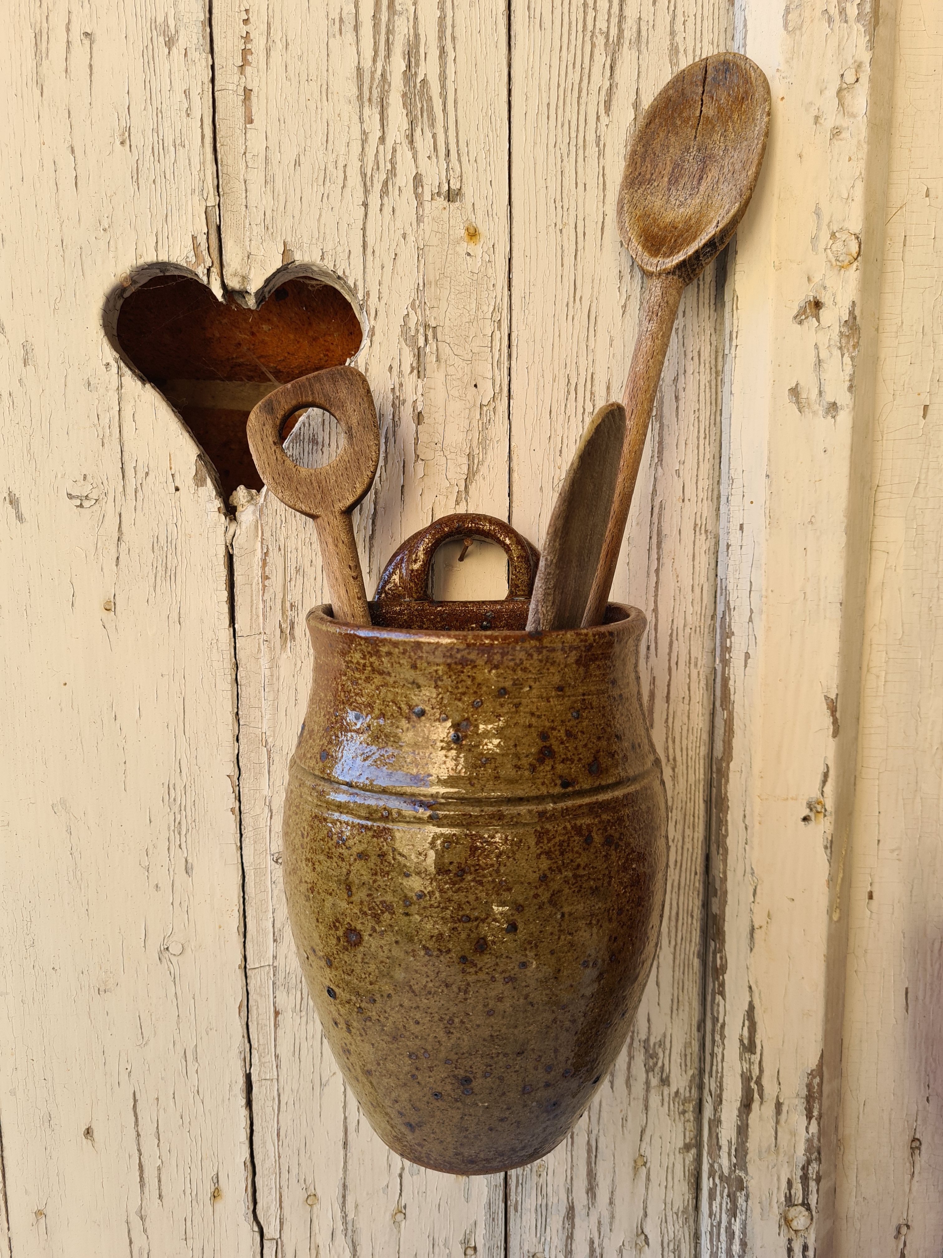 Pyrite sandstone covered holders