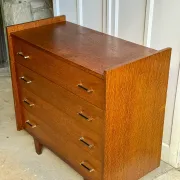 Commode style mid-century